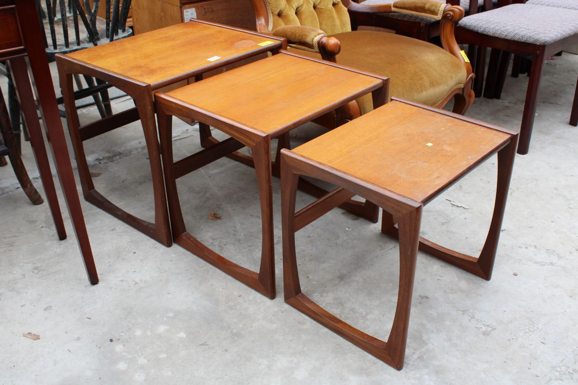 A NEST OF THREE G PLAN TEAK TABLES - Image 3 of 4