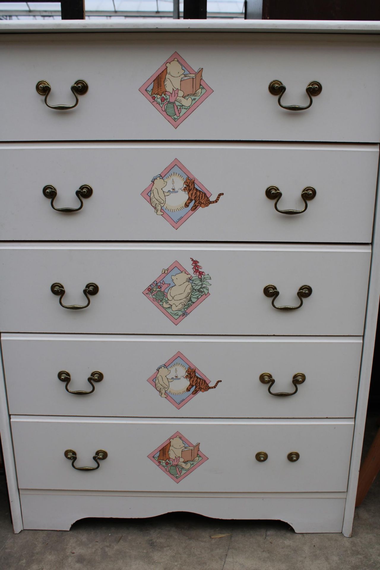 A MODERN WHITE CHEST OF FIVE DRAWERS, 28" WIDE, AND A TELEPHONE TABLE - Image 2 of 3