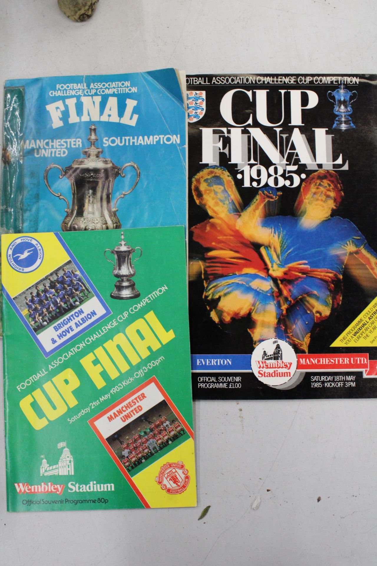 FIVE MANCHESTER UNITED CUP FINAL PROGRAMMES - Image 3 of 3