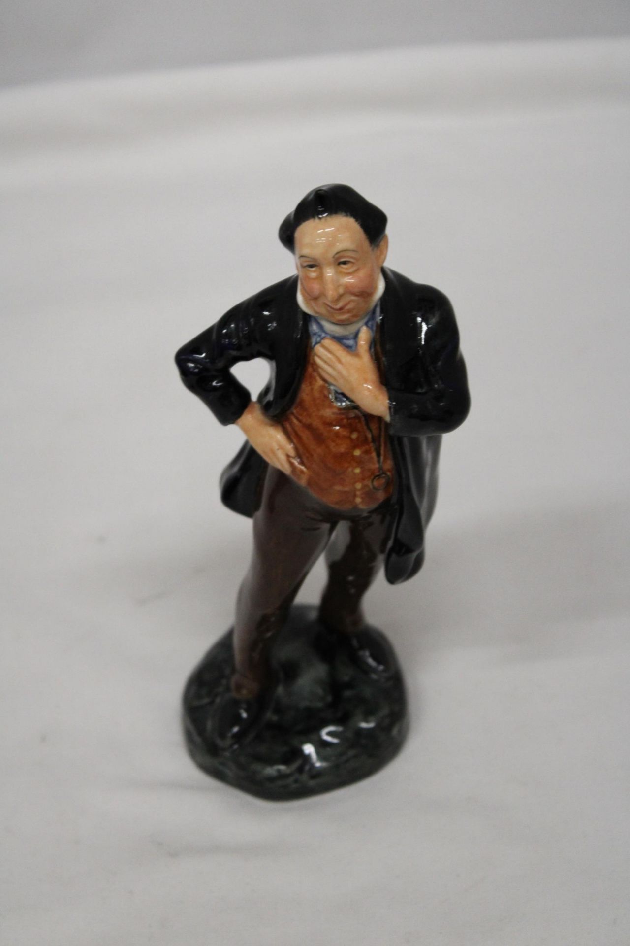 A ROYAL DOULTON 'PECKSNIFF' FIGURINE (HN 2098)