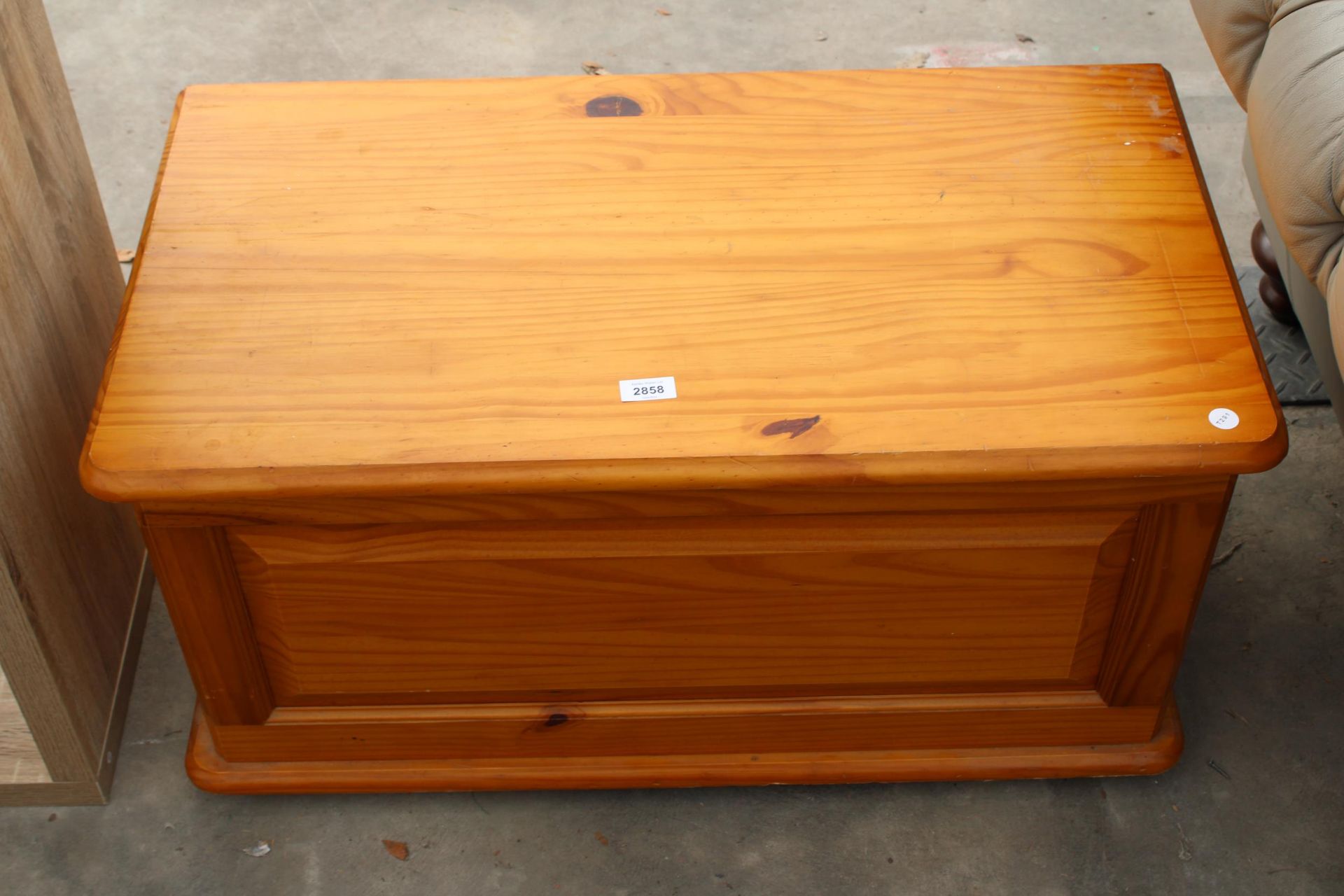 A MODERN PINE BLANKET CHEST, 33" WIDE