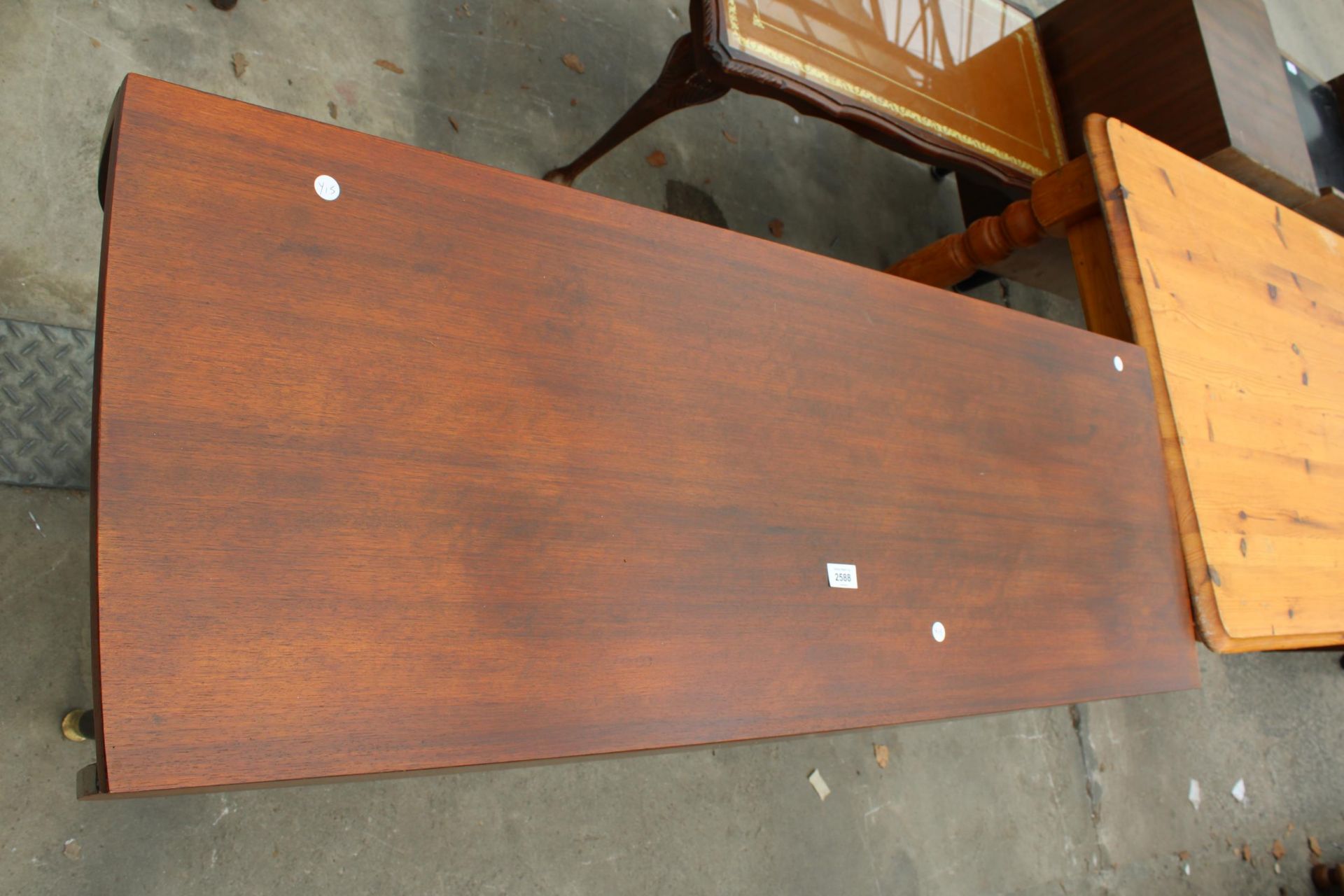 A RETRO TOLA WOOD POSSIBLY G PLAN E GOMME LIBRENZA (NO LABEL) DROP LEAF DINING TABLE ON BLACK - Image 3 of 3