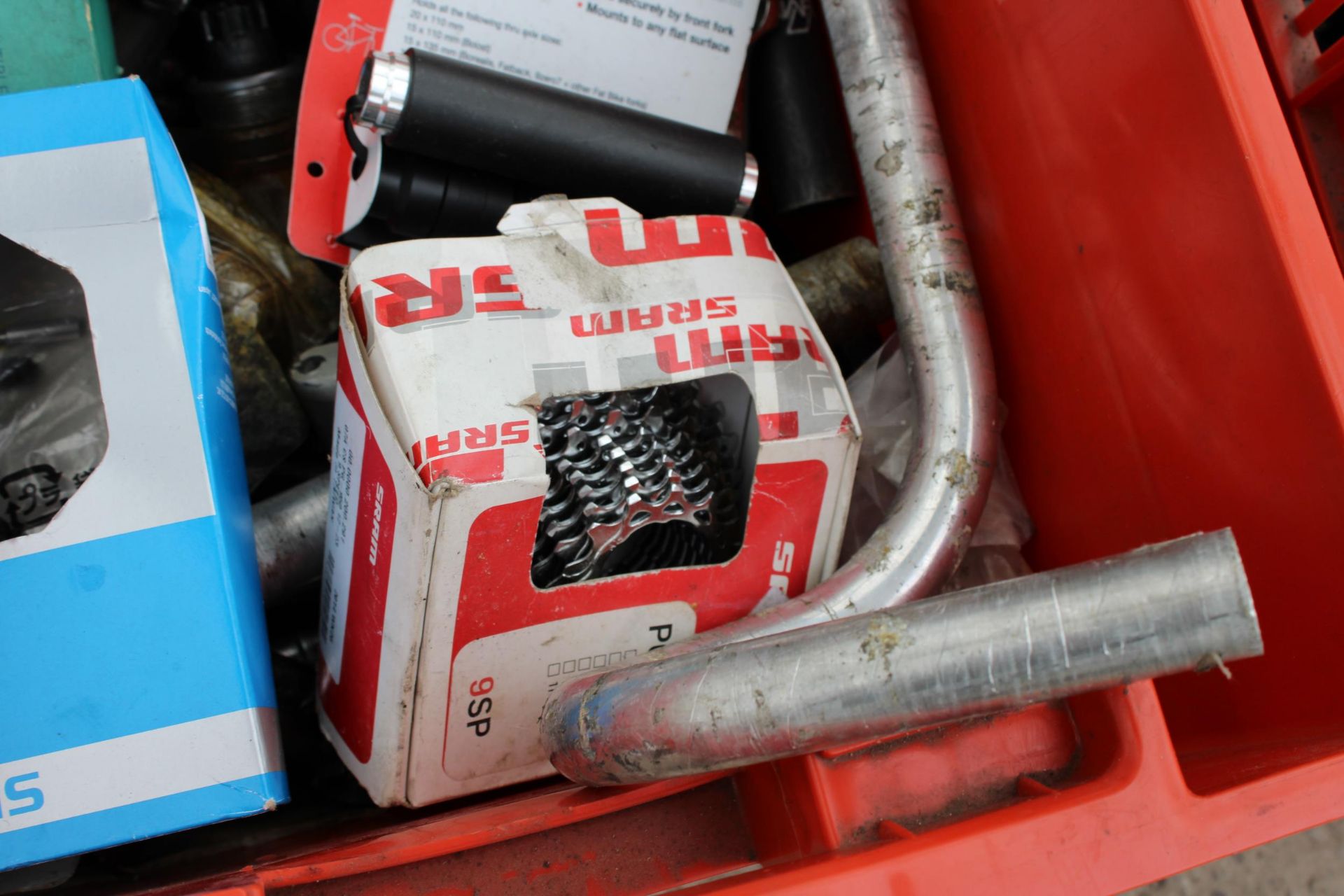 A LARGE ASSORTMENT OF VARIOUS BIKE SPARES TO INCLUDE SEATS, GEARS AND HANDLEBARS ETC - Image 2 of 4