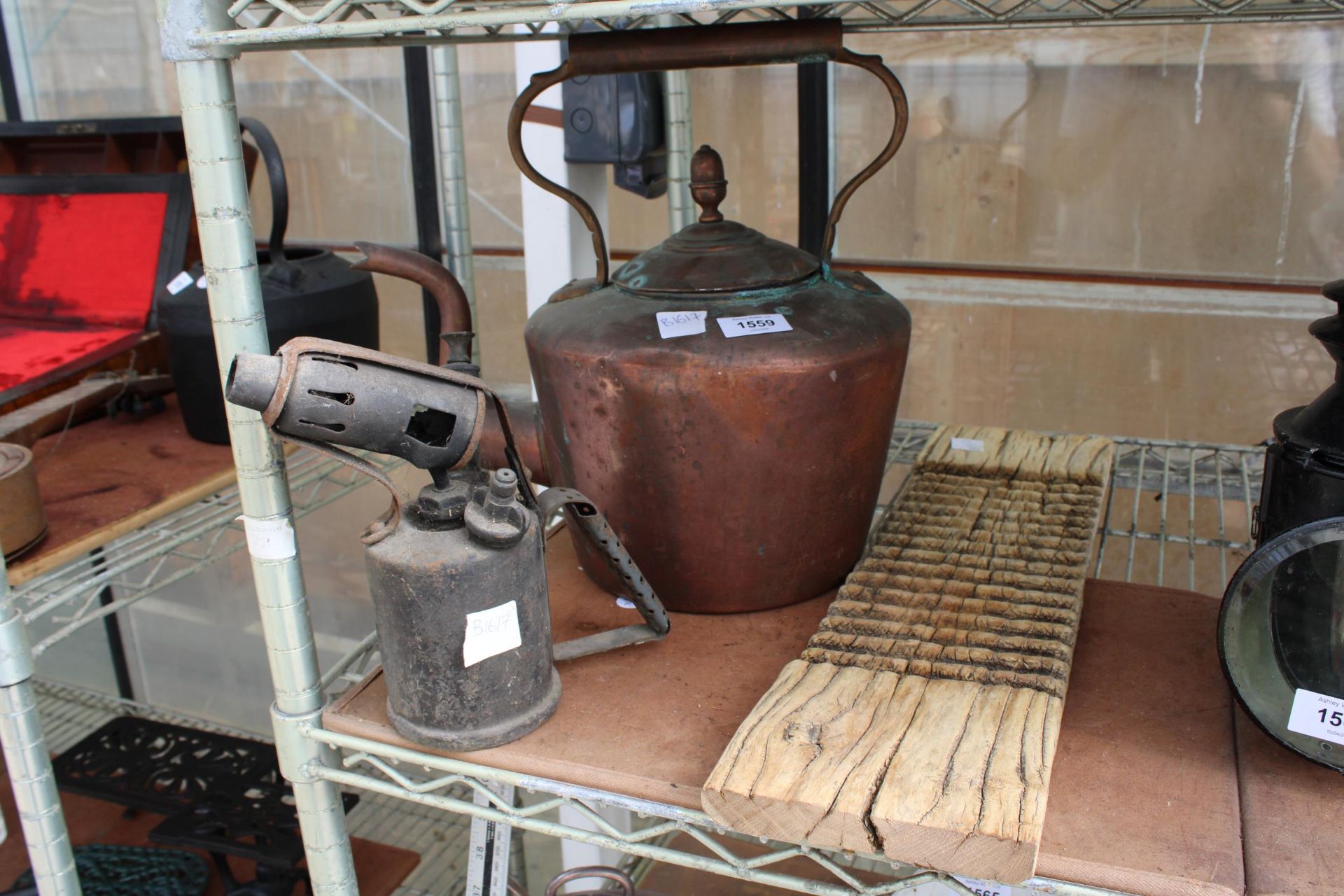 AN ASSORTMENT OF ITEMS TO INCLUDE A LARGE COPPER KETTLE, A BLOW TORCH AND A WASH BOARD