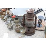 AN ASSORTMENT OF VINTAGE ITEMS TO INCLUDE AN ALLOY JAM PAN, A PARAFIN LANTERN AND GOBLETS ETC