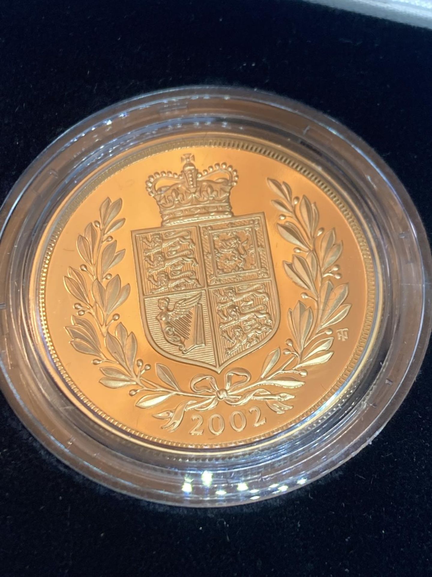 A 2002 ROYAL MINT GOLD PROOF FOUR COIN COLLECTION CELEBRATING QUEEN ELIZABETH II GOLDEN JUBILEE TO - Image 2 of 11