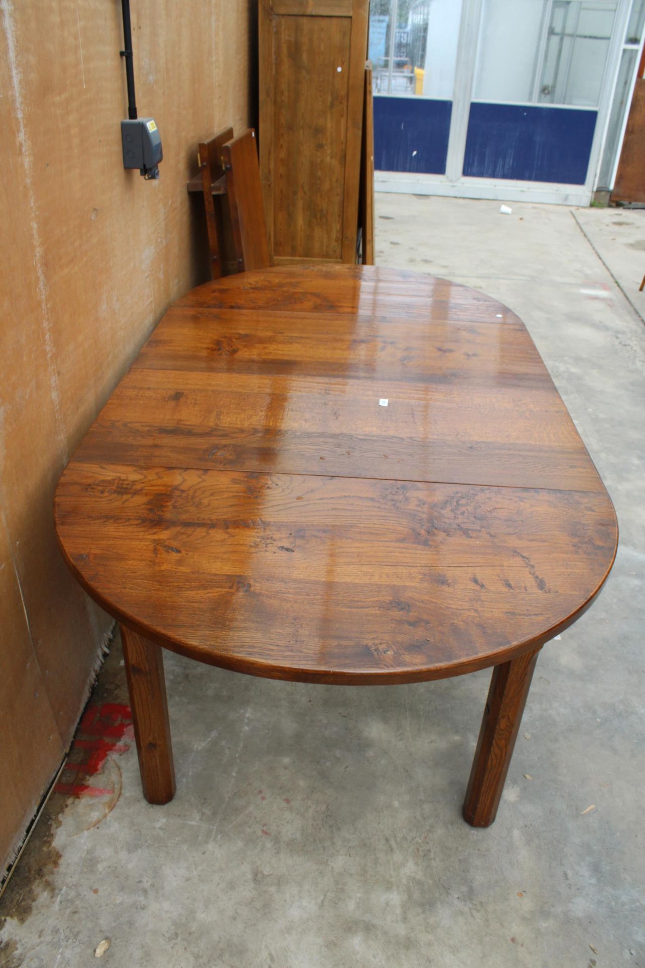 AN OAK BESPOKE EXTENDING DINING TABLE ON SQUARE CHAMFERRED LEGS, 48" X 24", WITH FOUR LEAVES, EACH - Image 3 of 7