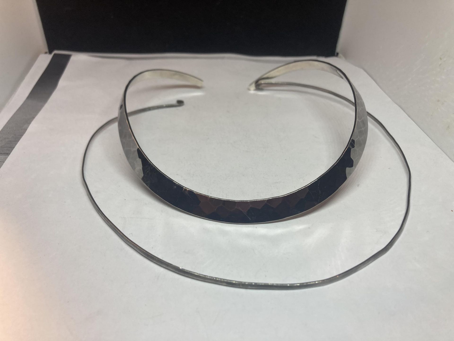 TWO SILVER CHOKERS - Bild 2 aus 3