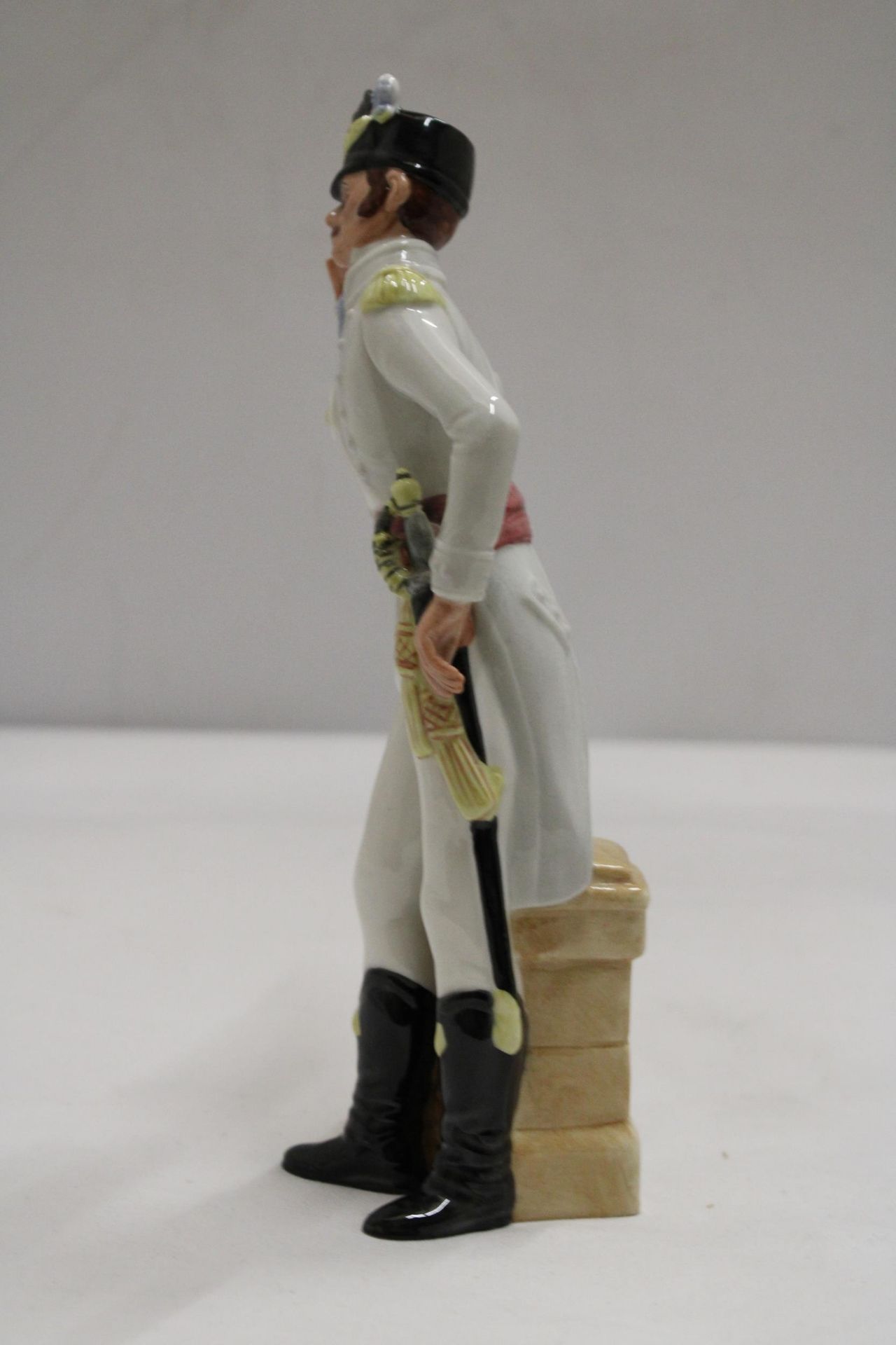 A ROYAL DOULTON FIGURE "MORNING MA'AM" HN 2895 - Image 3 of 6