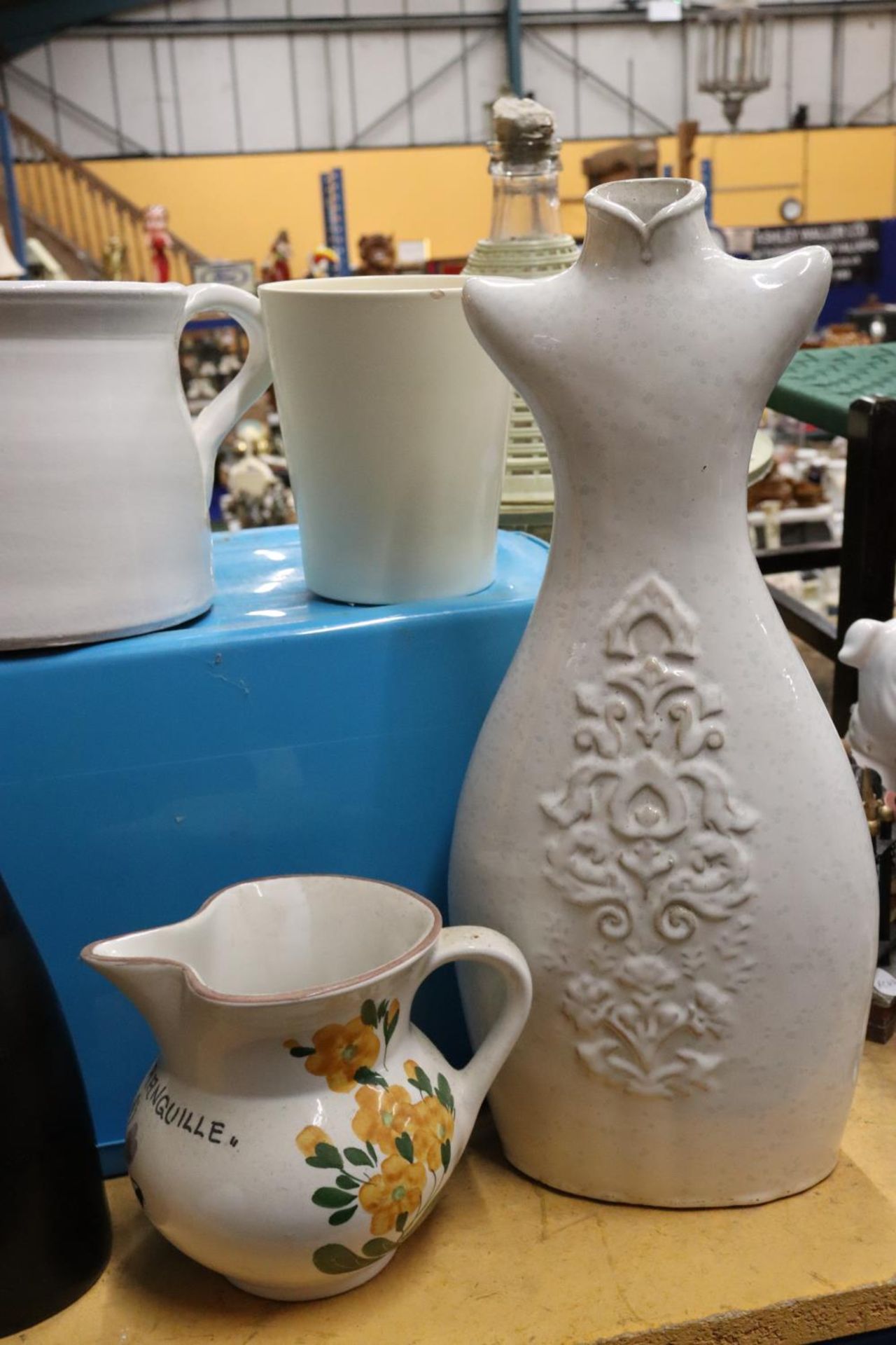 AN ANTIQUE IRONSTONE WARE CHAMBER POT TOGETHER WITH VASES, PLANTERS AND JUGS - Image 2 of 4