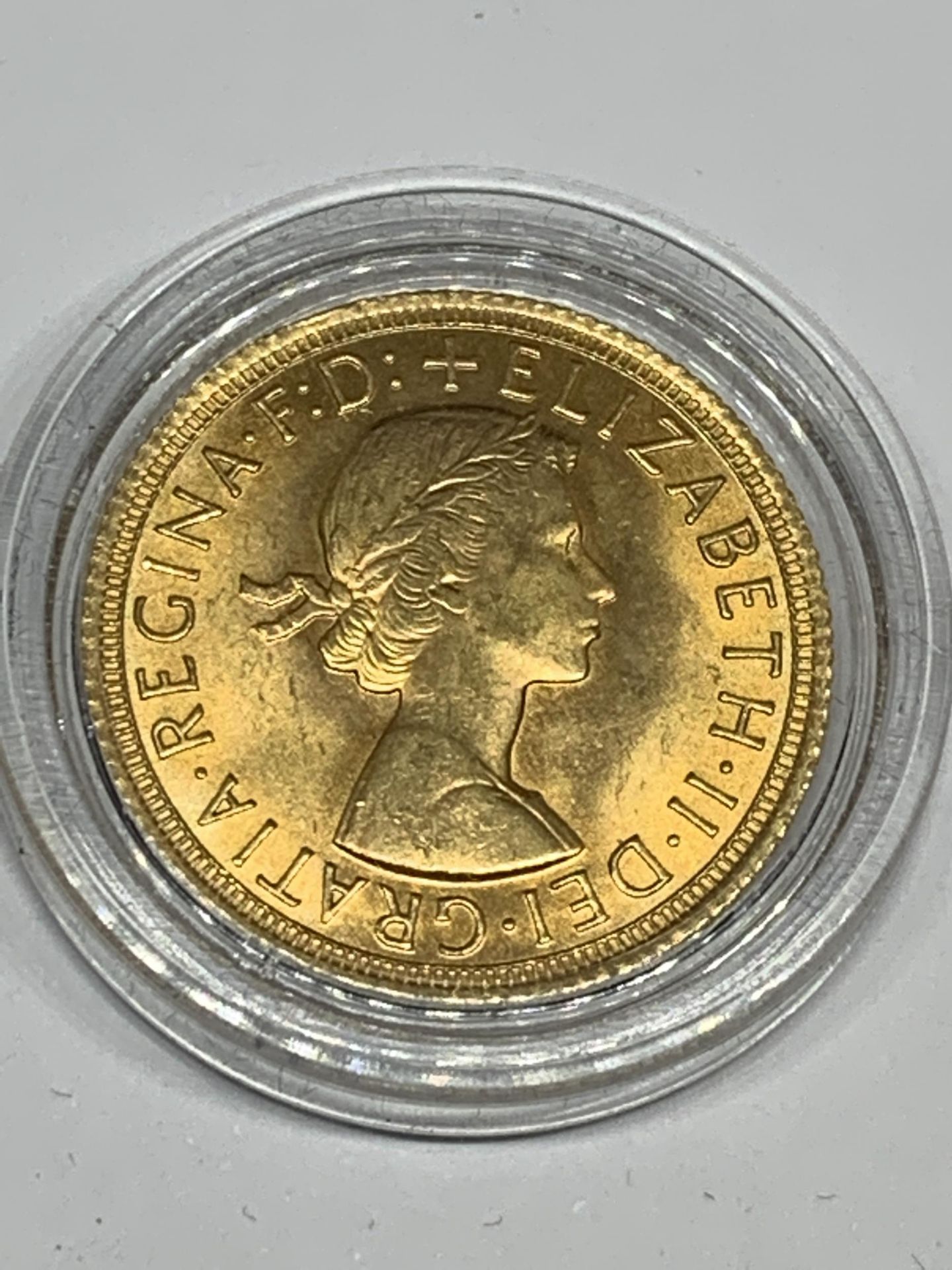 AN 1966 GOLD SOVEREIGN QUEEN ELIZABETH II YOUNG HEAD LONDON MINT - Bild 2 aus 2