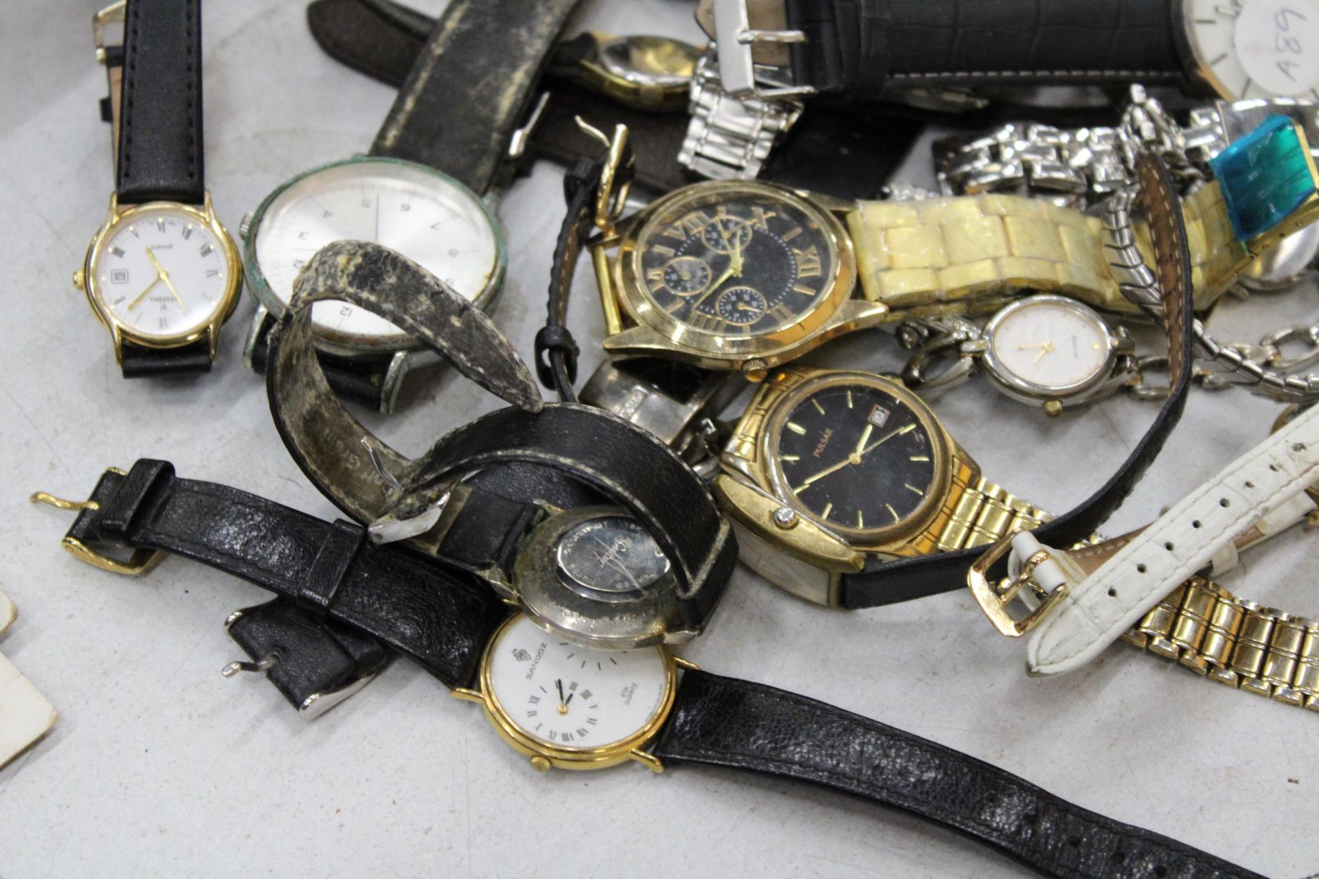 A QUANTITY OF WRISTWATCHES TO INCLUDE PULSAR, ROTARY, ETC - Image 2 of 5