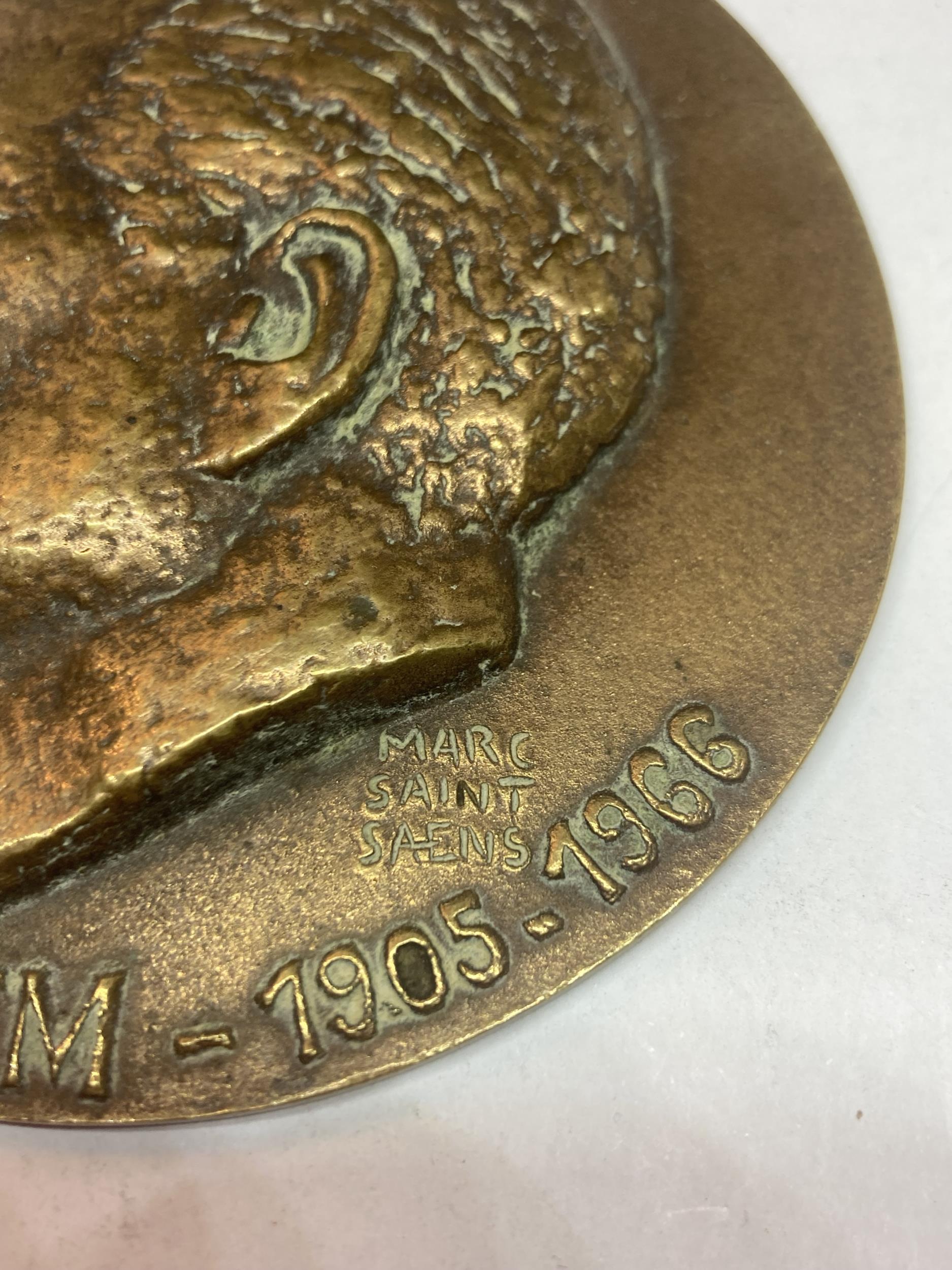 A LARGE BRONZE UNIFACE MEDAL COMMEMORATING PAUL GUILHEM 1905 - 1966 - Image 3 of 3