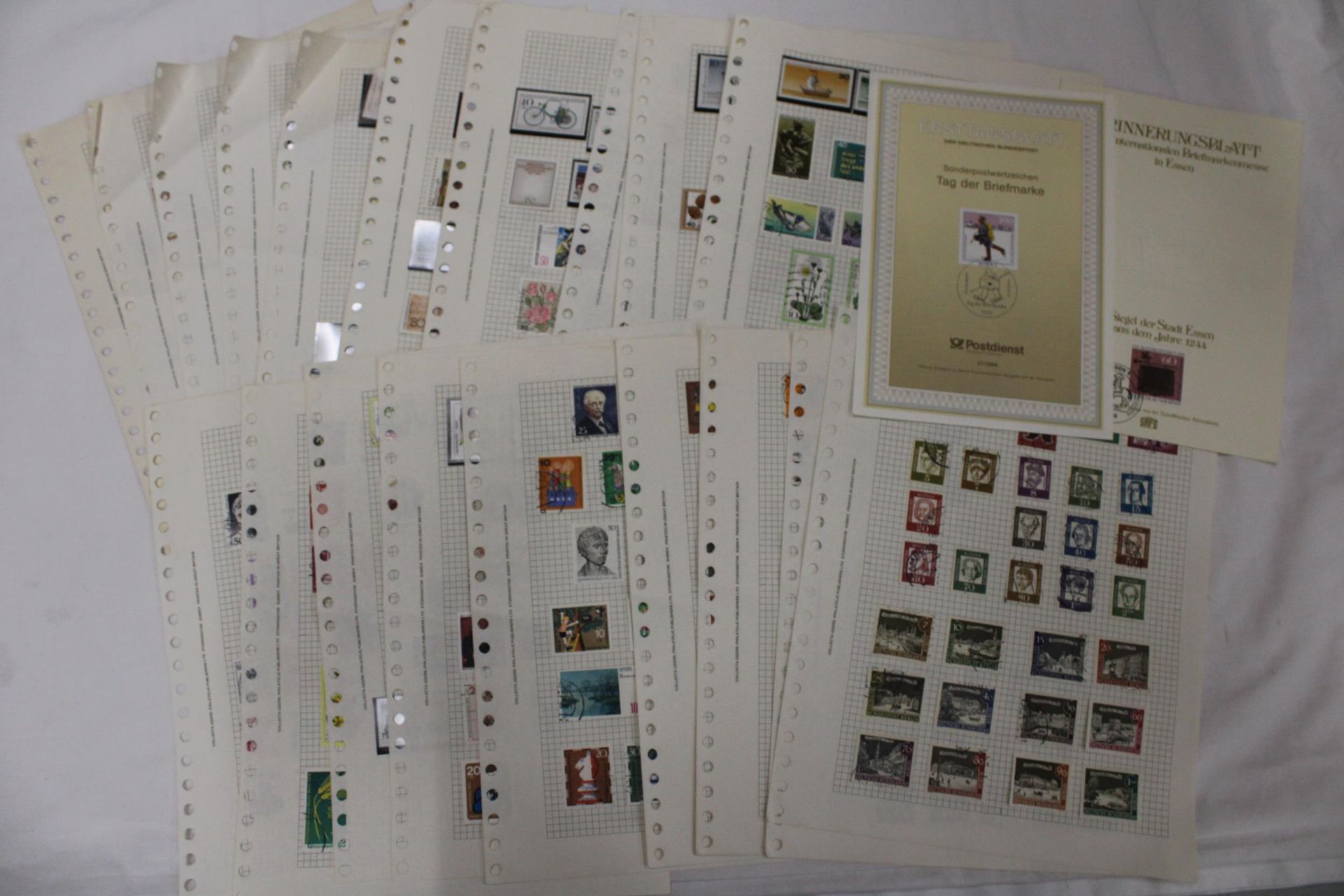 A COLLECTION OF GERMAN STAMPS - Image 2 of 7