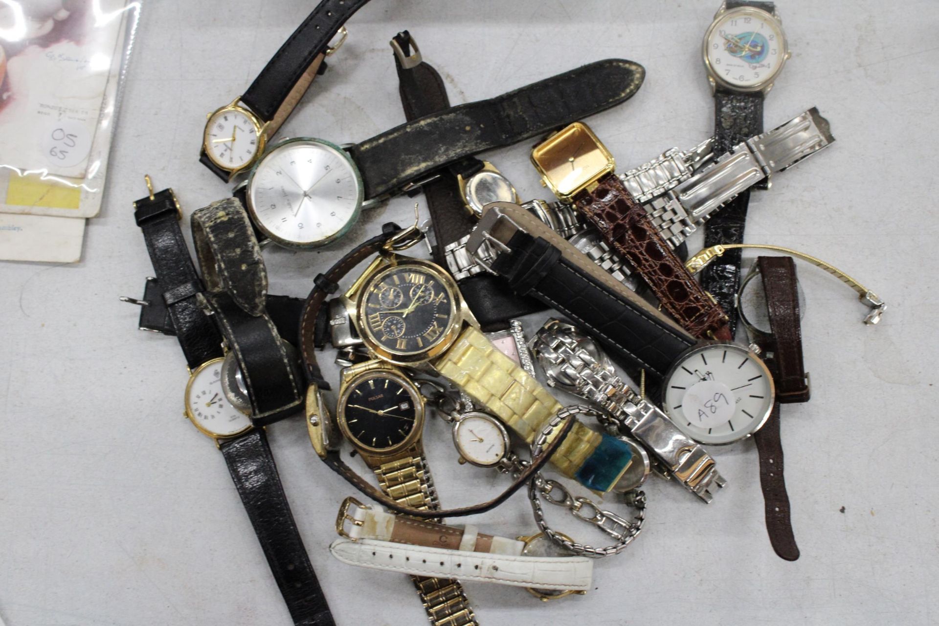 A QUANTITY OF WRISTWATCHES TO INCLUDE PULSAR, ROTARY, ETC