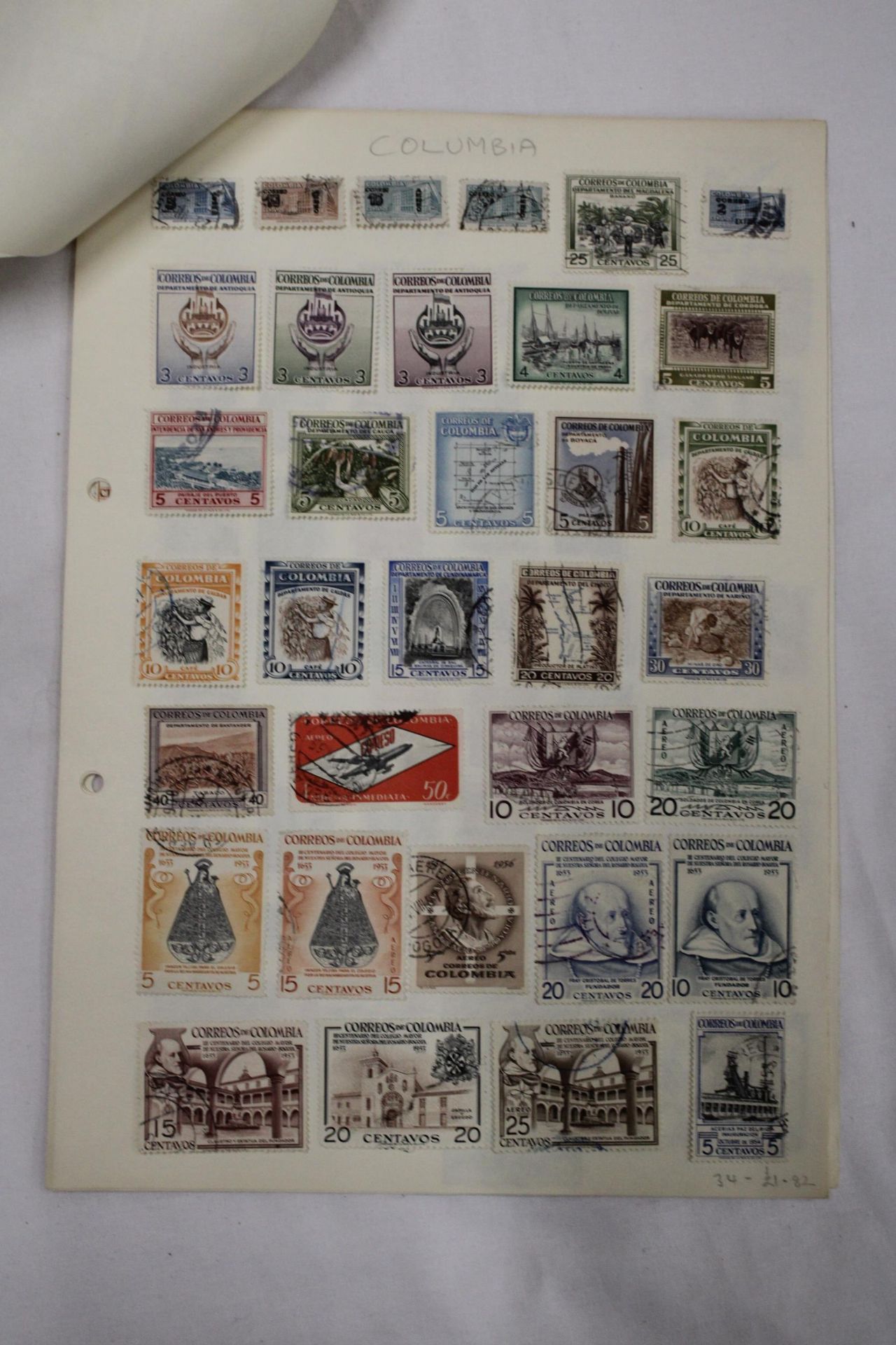 A QUANTITY OF COLUMBIAN STAMPS - Image 2 of 3