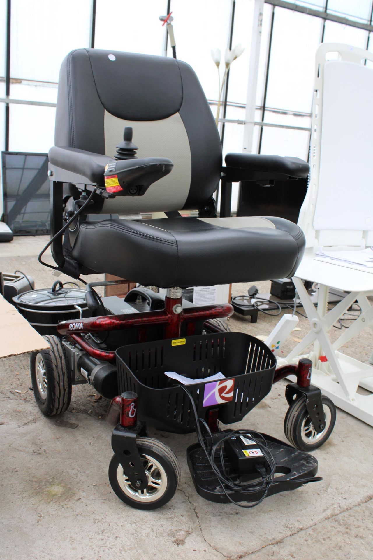A ROMA POWER CHAIR WITH CHARGER - VERY LITTLE USE AND IN VERY GOOD CONDITION - Image 2 of 4