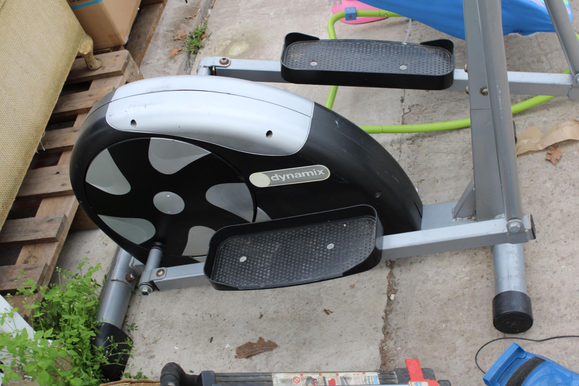 A DYNAMIX CROSS TRAINER EXERCISE MACHINE - Image 2 of 3