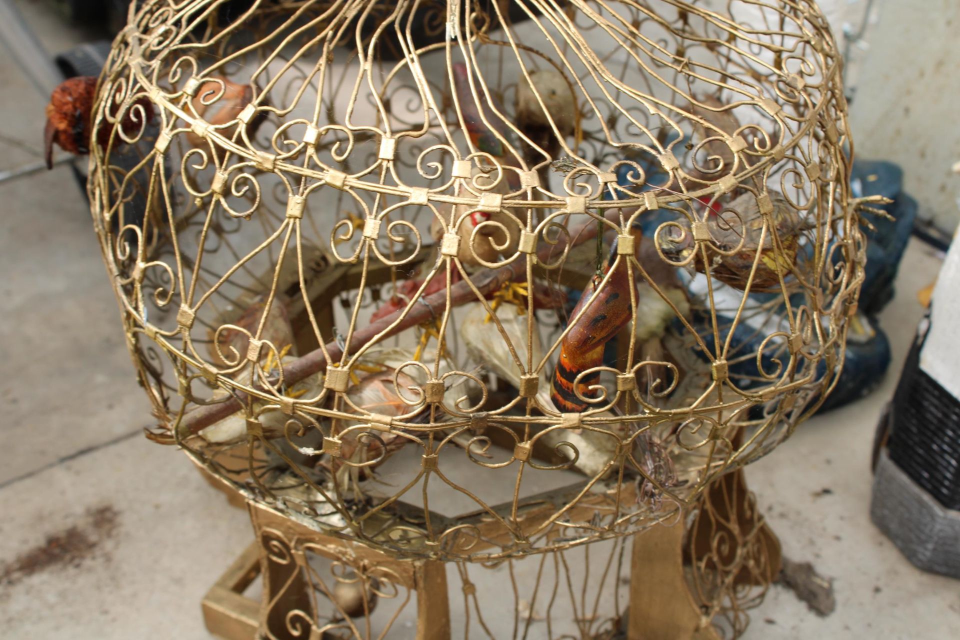 FOUR VARIOUS DECORATIVE BIRD CAGES - Image 4 of 5