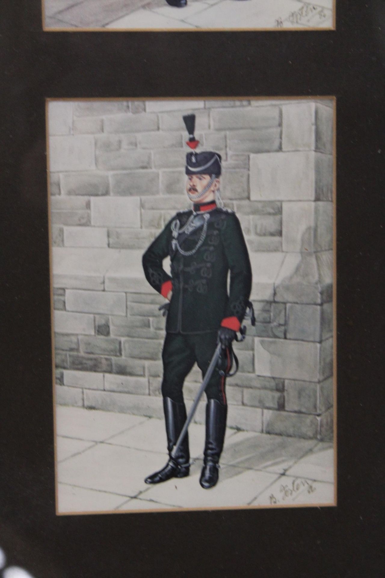 A FRAMED MILITARY PRINT - Image 3 of 5