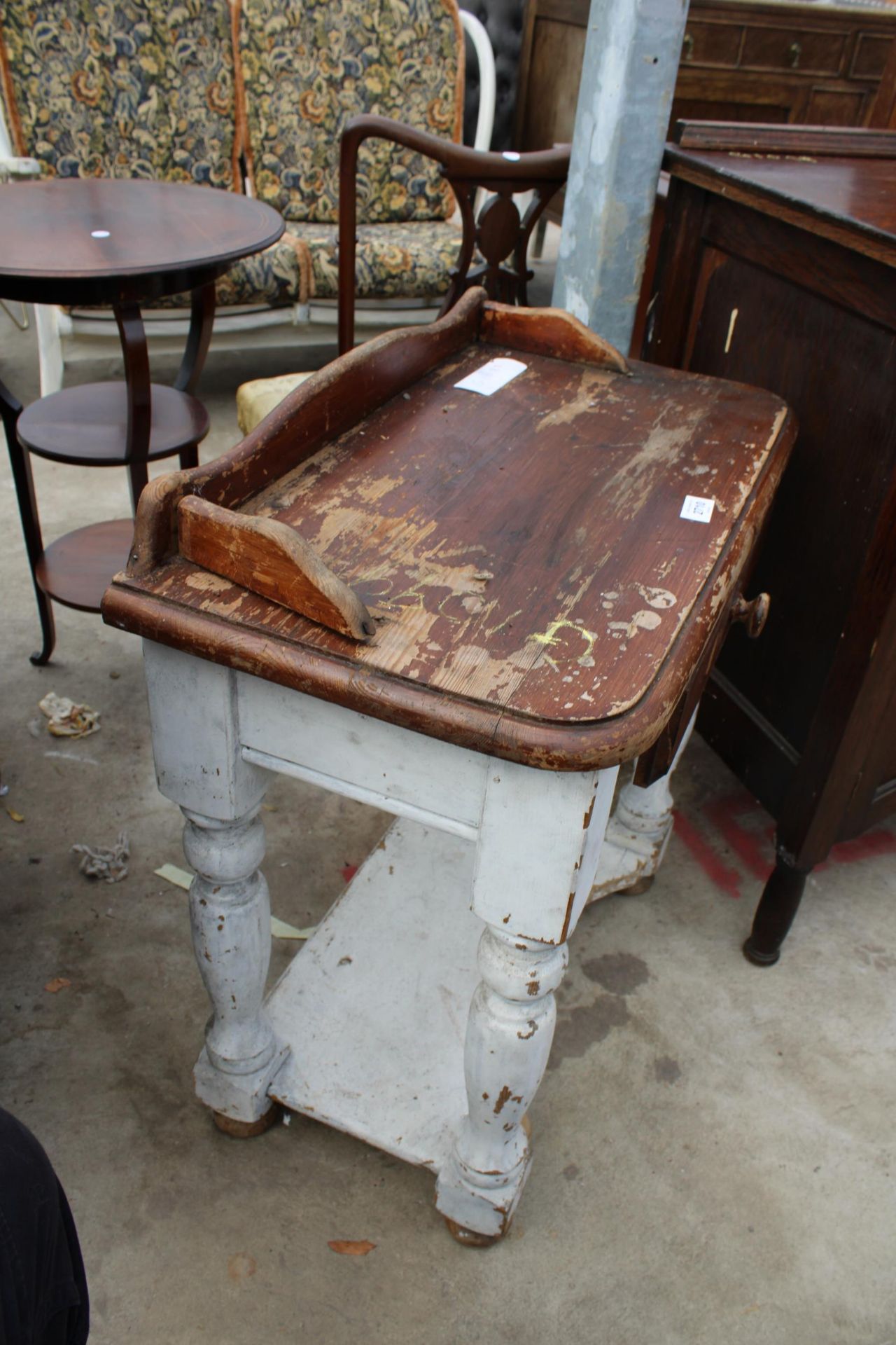 A MODERN PINE MINIATURE WASHSTAND WITH RAISED BACK ON TURNED LEGS 24" WIDE - Image 2 of 2