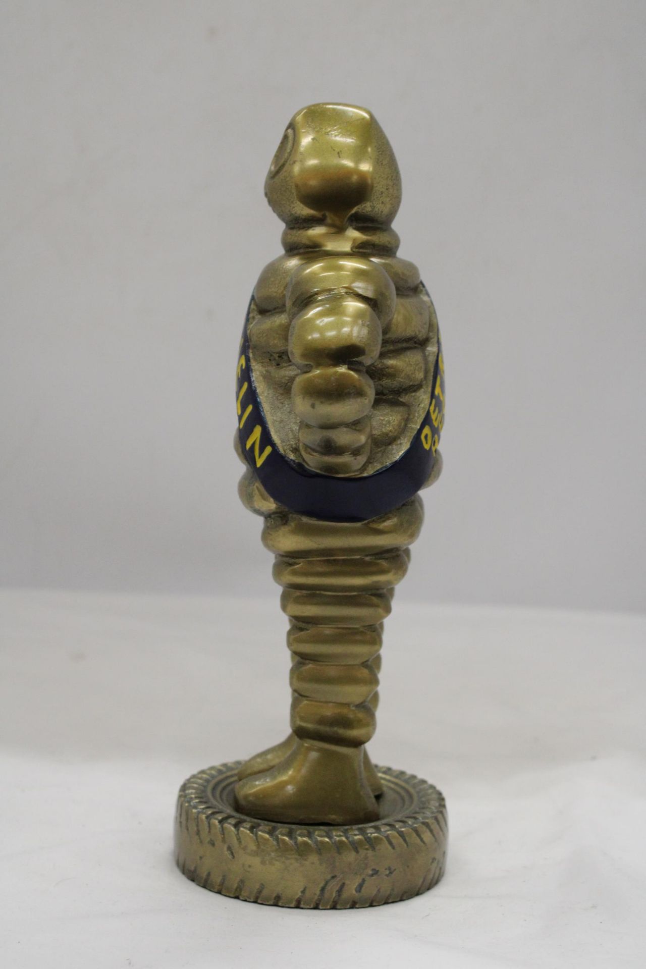 A CAST MICHELIN FIGURE, HEIGHT 28CM - Image 3 of 5