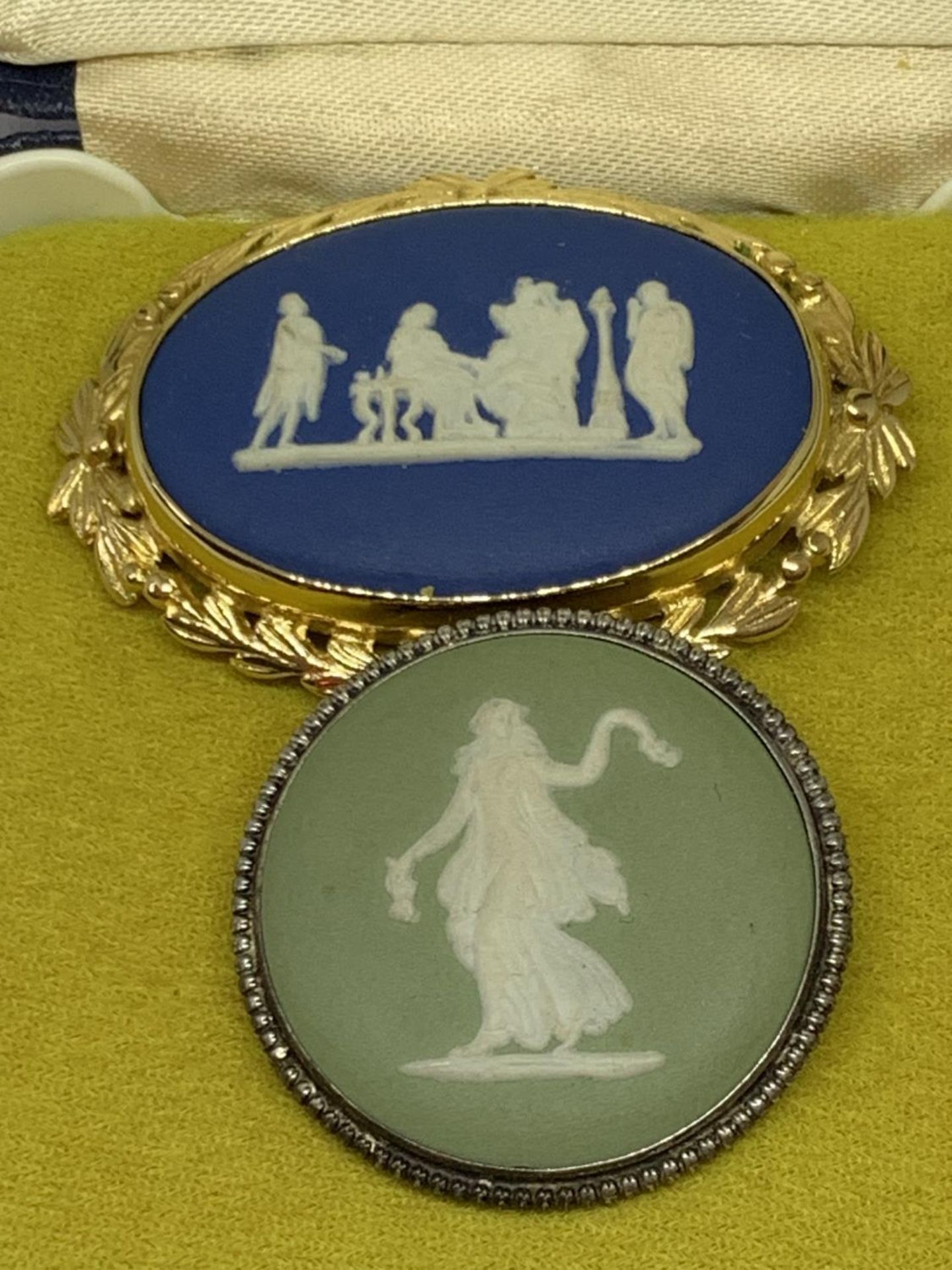 TWO SILVER WEDGWOOD BROOCHES ONE WITH DANCING LADY - Image 2 of 2