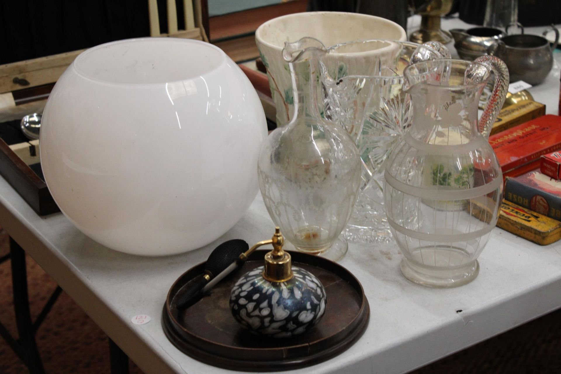 A QUANTITY OF GLASSWARE TO INCLUDE A PERFUME ATOMISER, JUGS, ETC, PLUS A LARGE SPODE 'VELAMOUR' VASE - Image 2 of 6