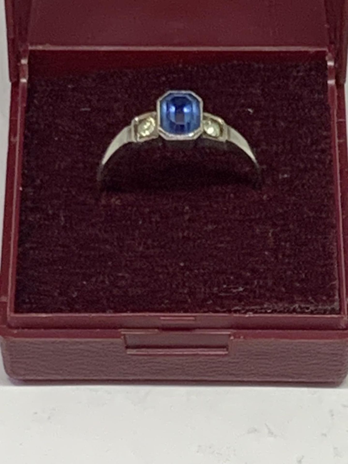 9CT GOLD ON SILVER BLUE STONE RING