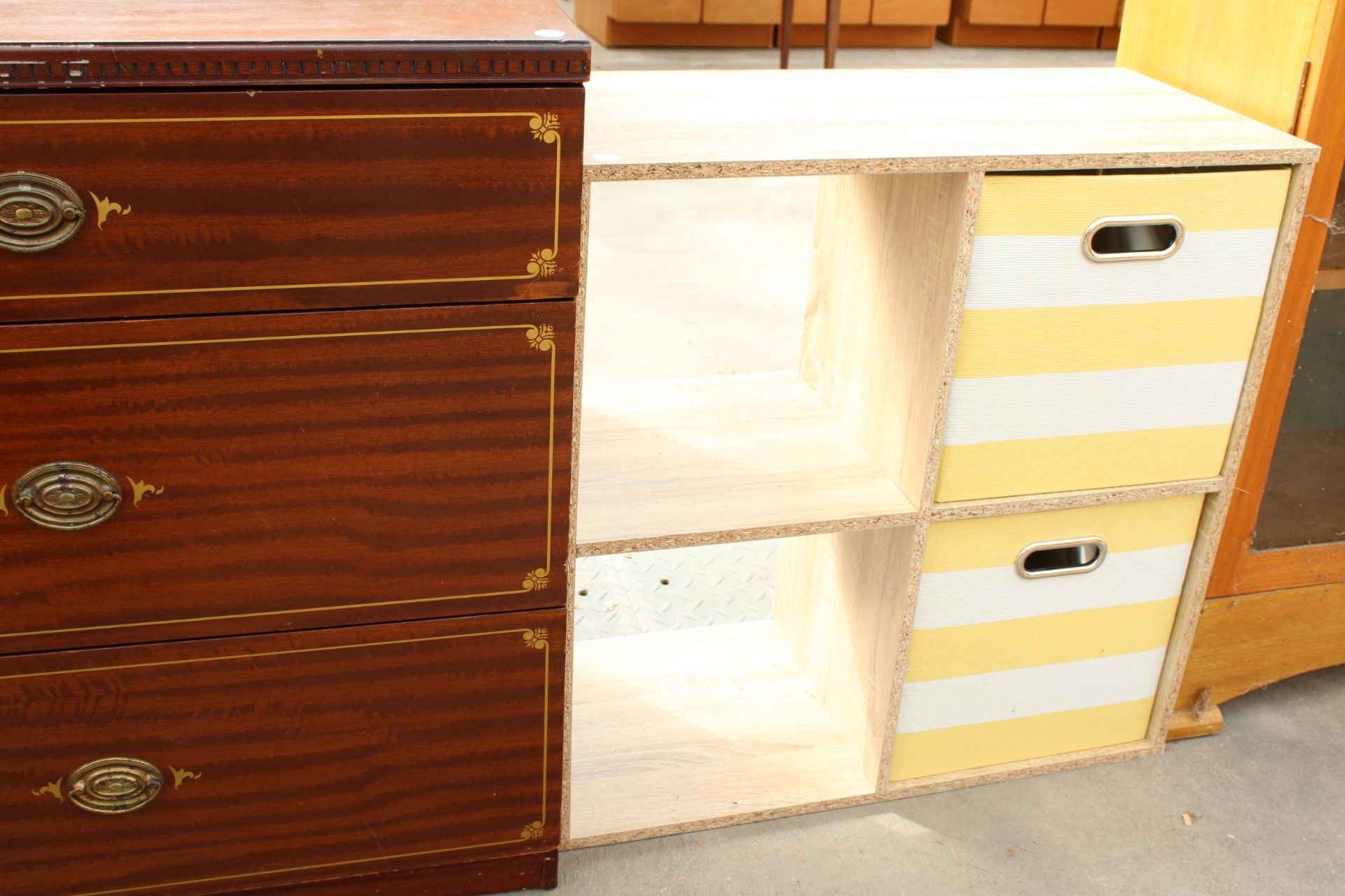 A MODERN MAHOGANY EFFECT PROGRAM CHEST OF THREE DRAWERS, 26" WIDE - Image 2 of 4