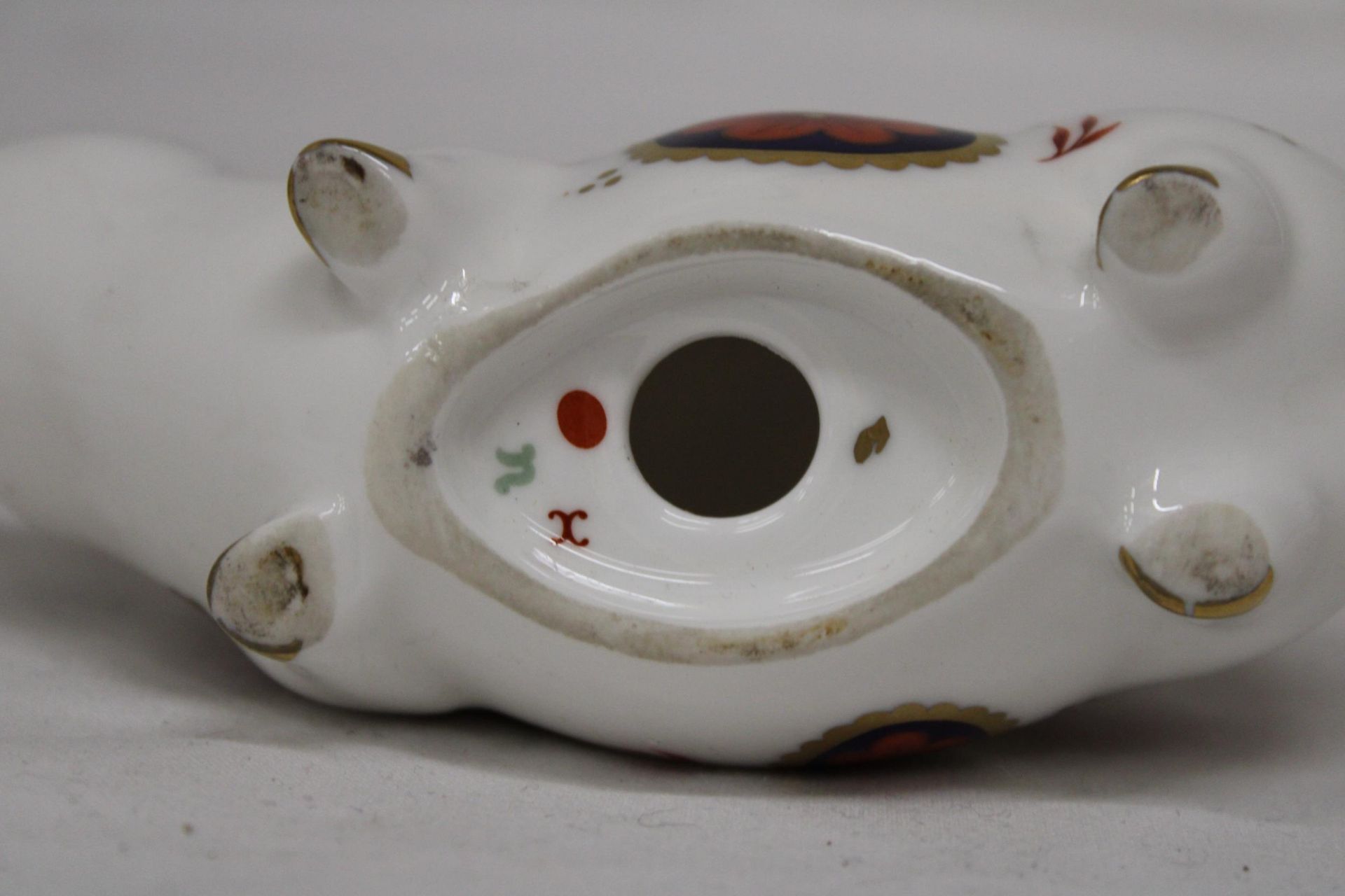 A ROYAL CROWN DERBY PIG (SECONDS) - Image 5 of 5