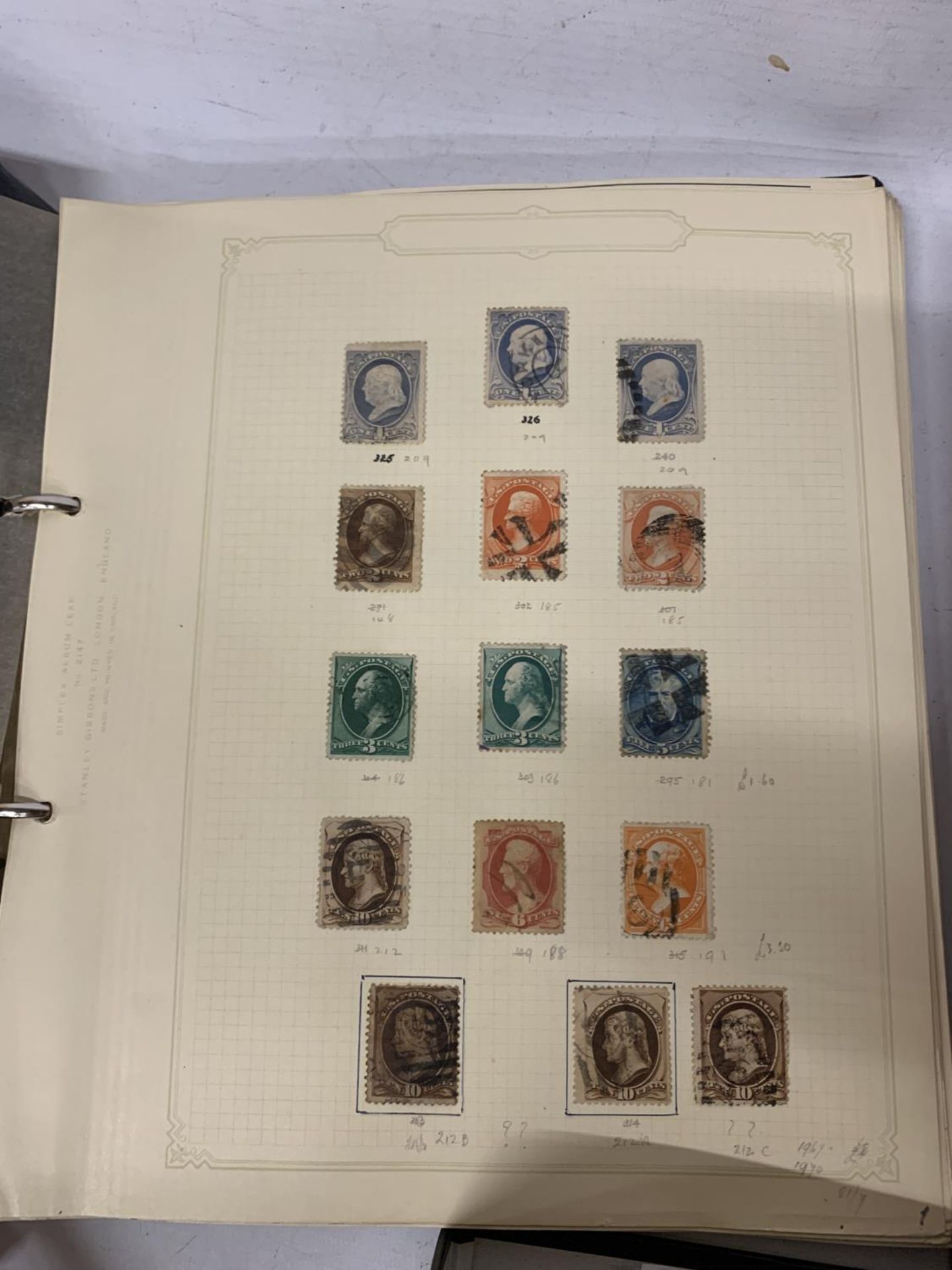 TWO FOLDERS OF AMERICAN STAMPS 1890-1978 AND A FURTHER FOLDER OF POST OFFICE SPECIAL EDITIONS - Image 6 of 7