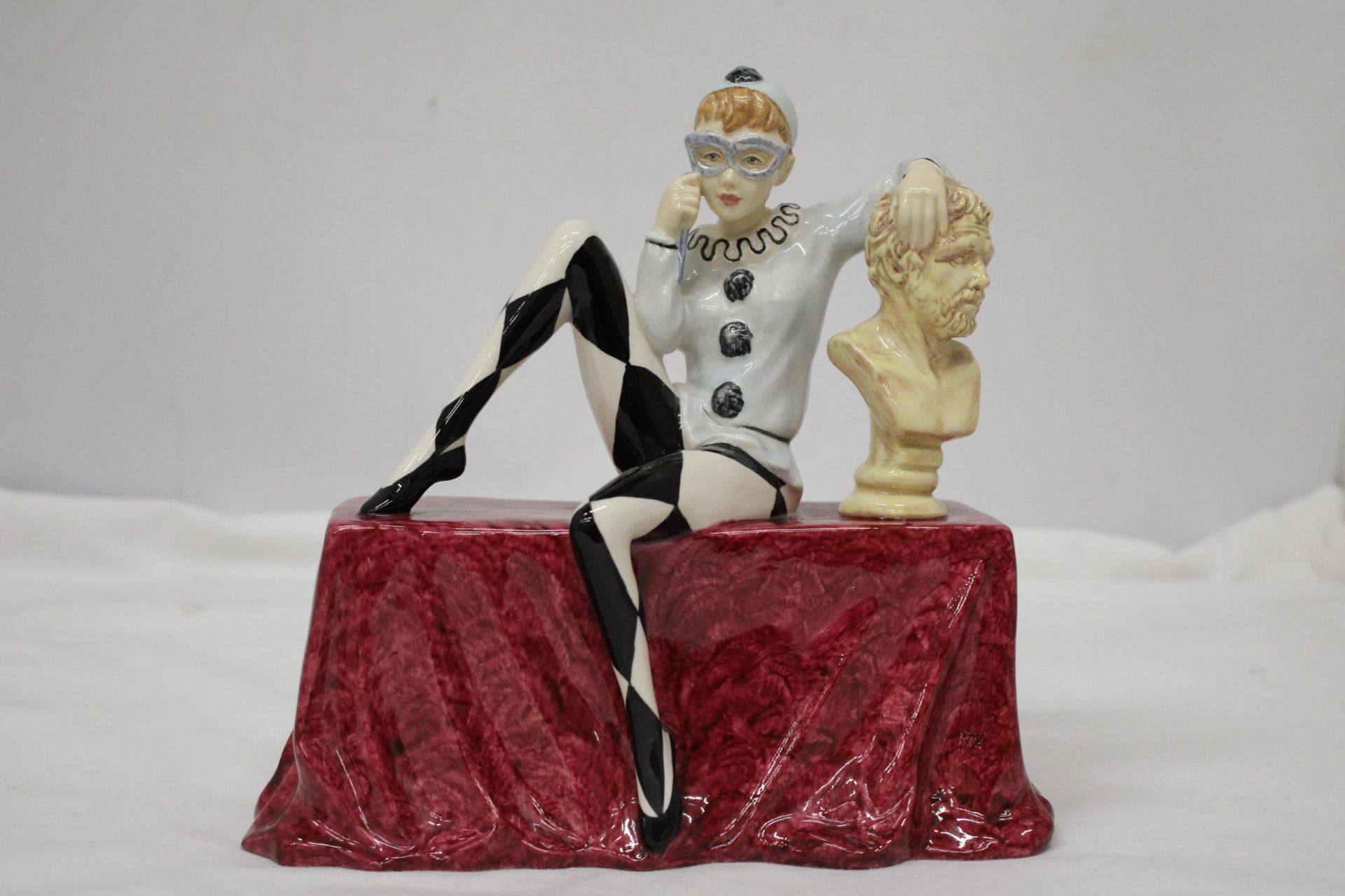 A LIMITED EDITION CARLTONWARE 'MASQUERADE' FIGURINE - Image 2 of 6