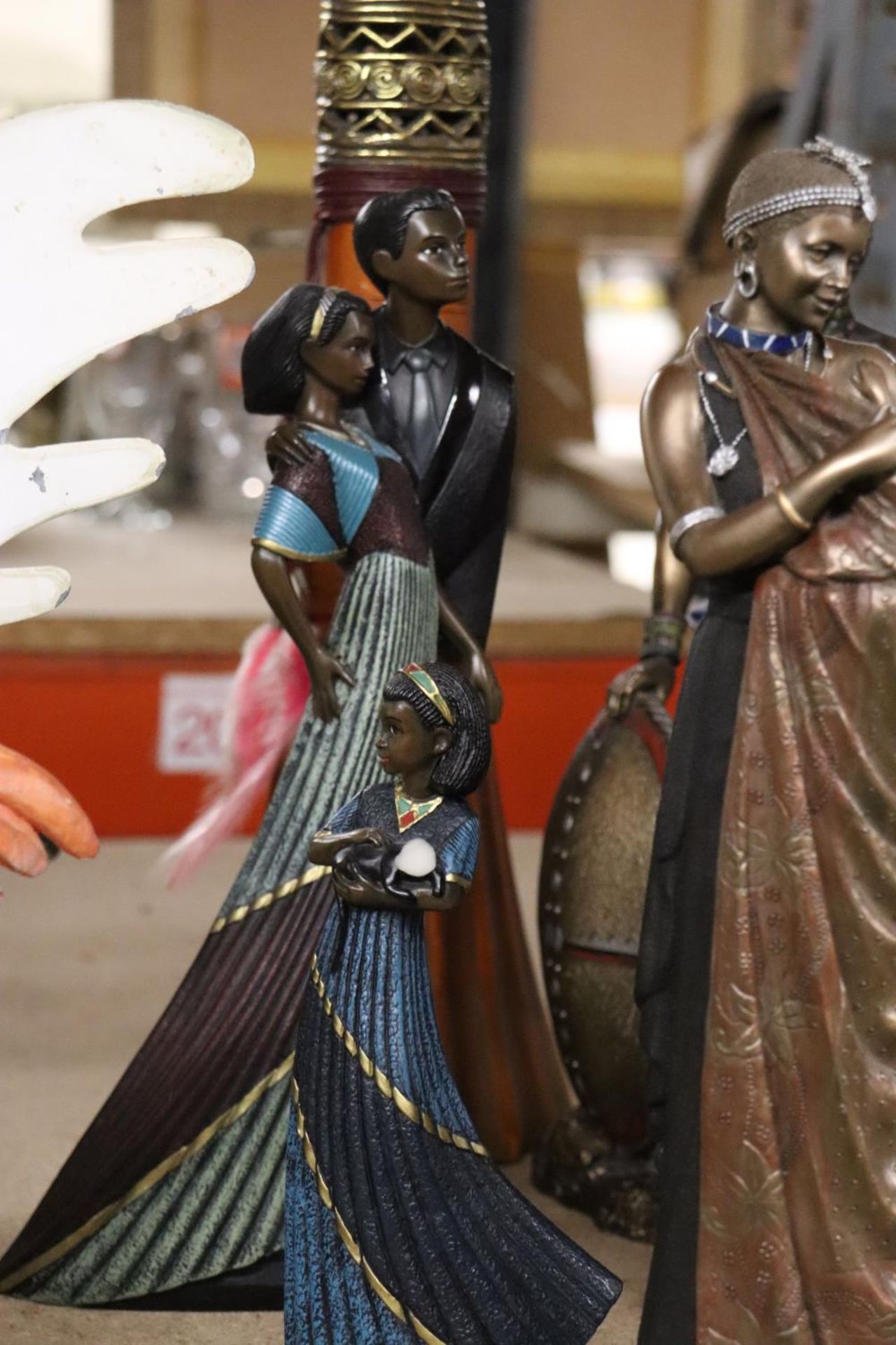 A QUANTITY OF MAHOGANY PRINCESS FIGURES TOGETHER WITH MAASI FIGURES - Image 5 of 6
