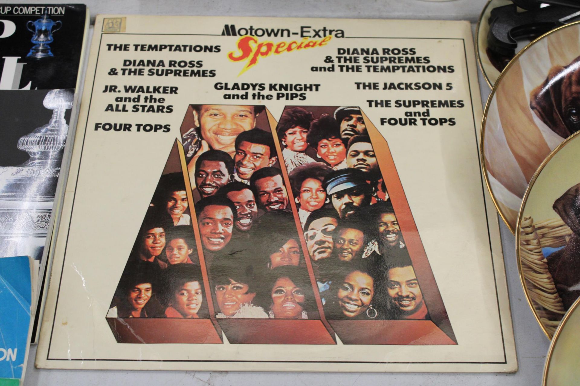 THREE TAMLA MOTOWN LP RECORDS TO INCLUDE ONE DOUBLE AND THREE TAMLA SINGLES - Image 7 of 7