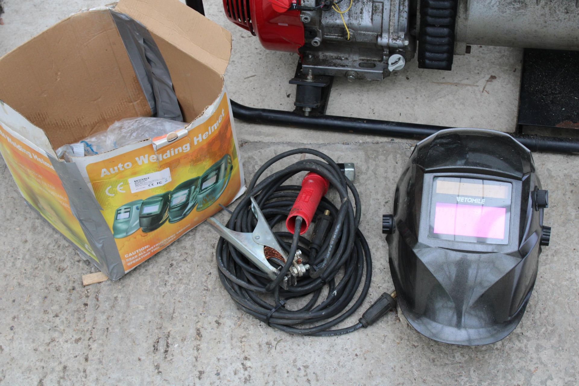 A HONDA WELDER GENERATOR, WITH MASKS, LEADS AND OWNERS WORKSHOP MANUAL - Image 2 of 4
