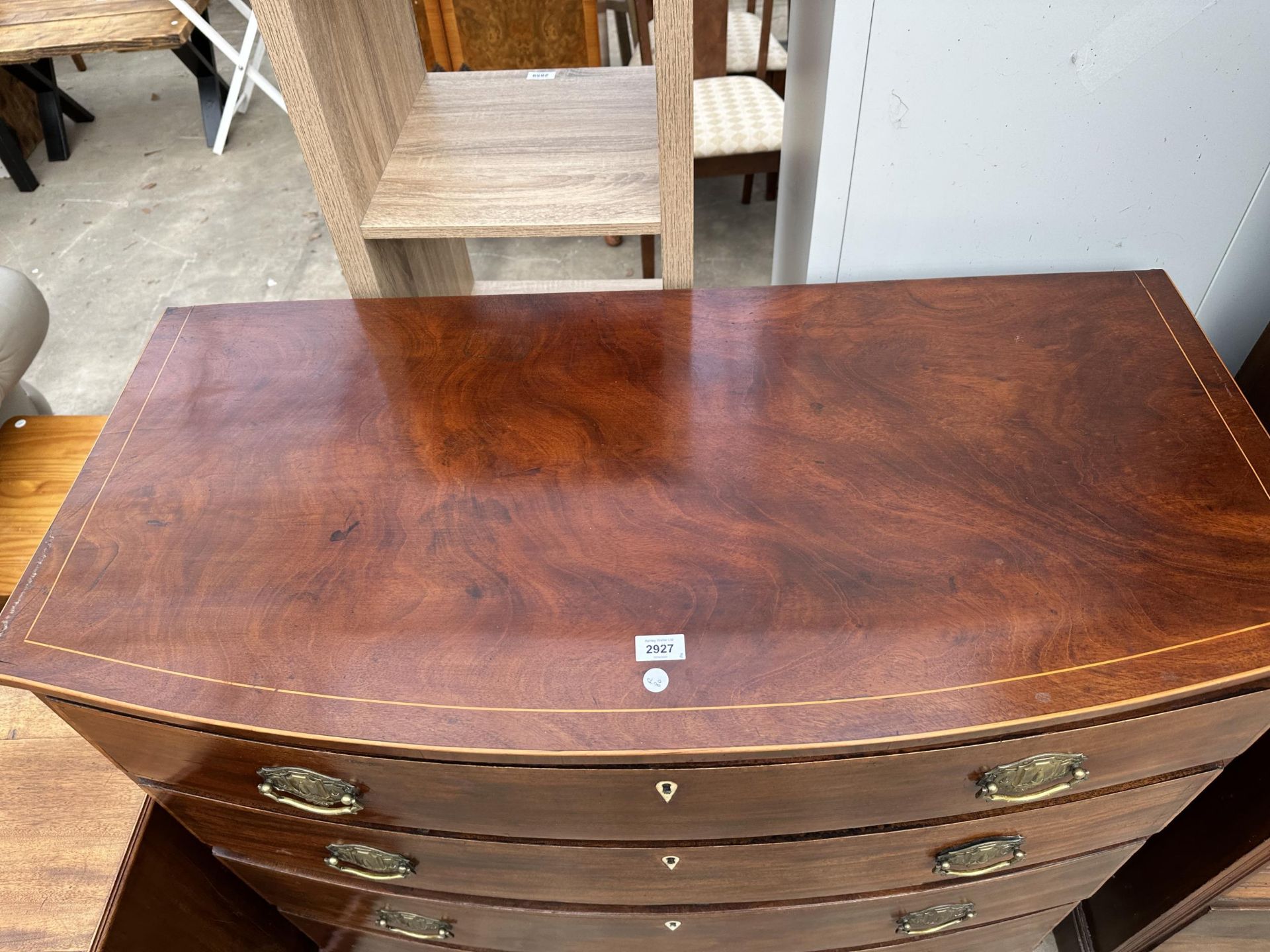 A 19TH CENTURY MAHOGANY INLAID AND CROSSBANDED CHEST OF FOUR GRADUATED DRAWERS, 43" WIDE - Bild 2 aus 4