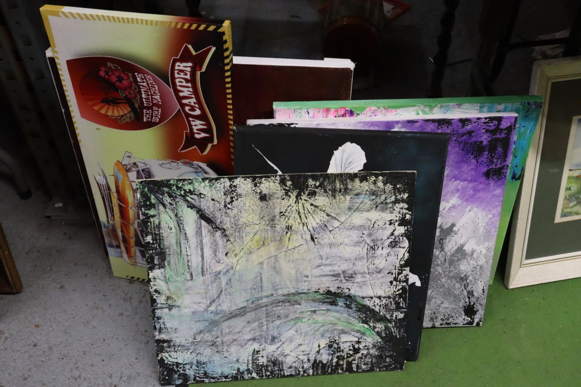 A QUANTITY OF CANVASSES TO INCLUDE ONE OIL ON BOARD OF ABSTRACT ART