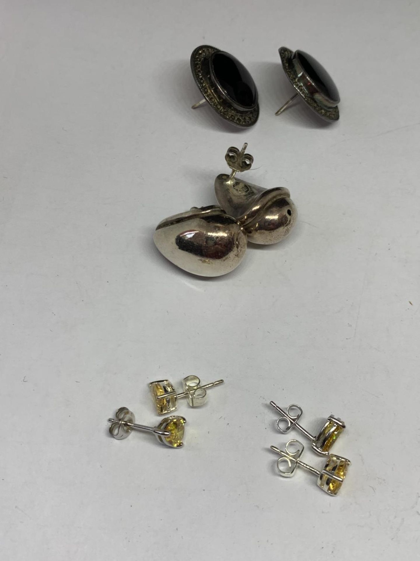 EIGHT PAIRS OF SILVER EARRINGS - Image 2 of 3