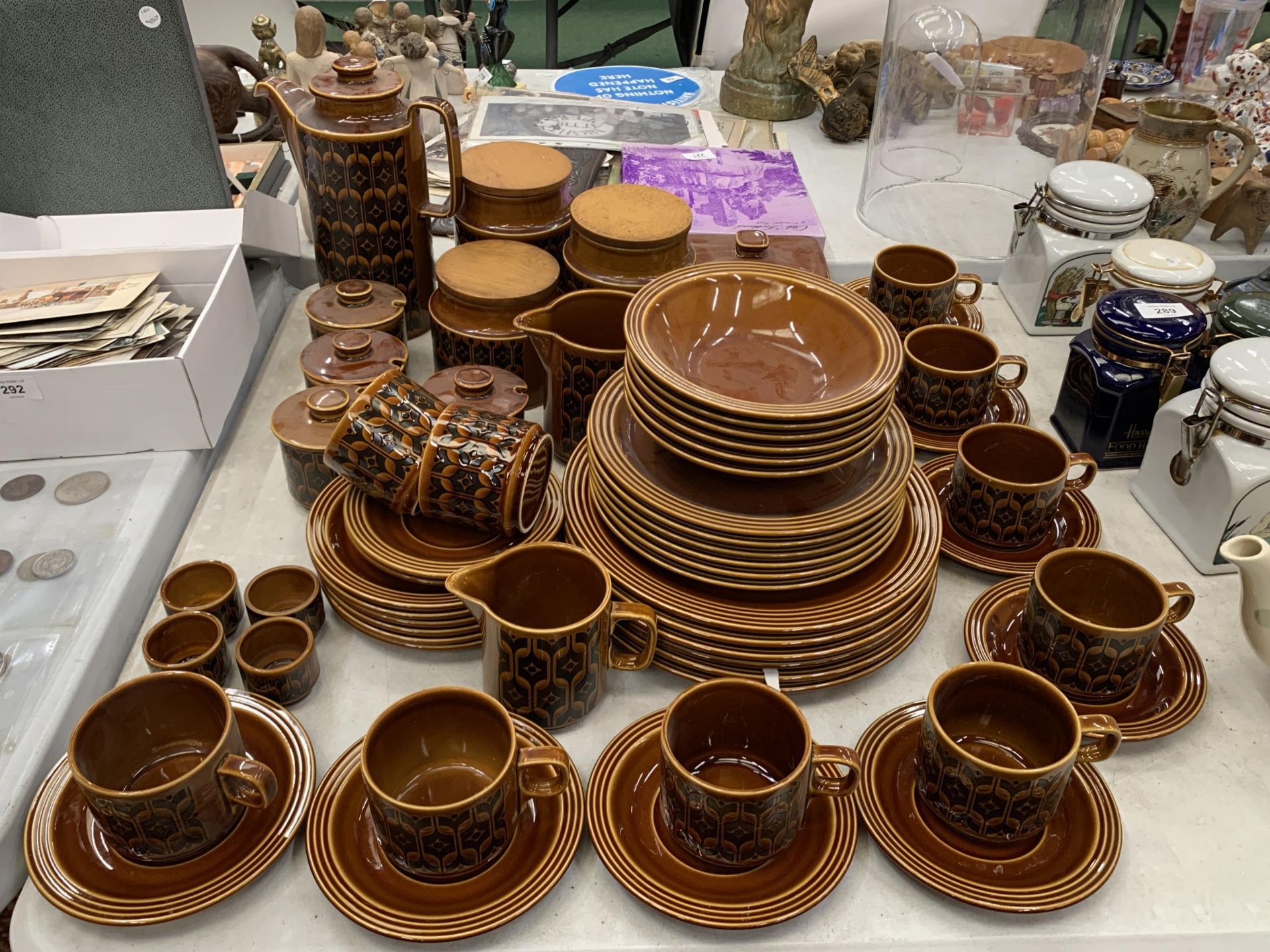 SIXTY PIECES OF VINTAGE HORNSEA POTTERY 'HEIRLOOM' TO INCLUDE VARIOUS SIZES OF PLATES, BOWLS,
