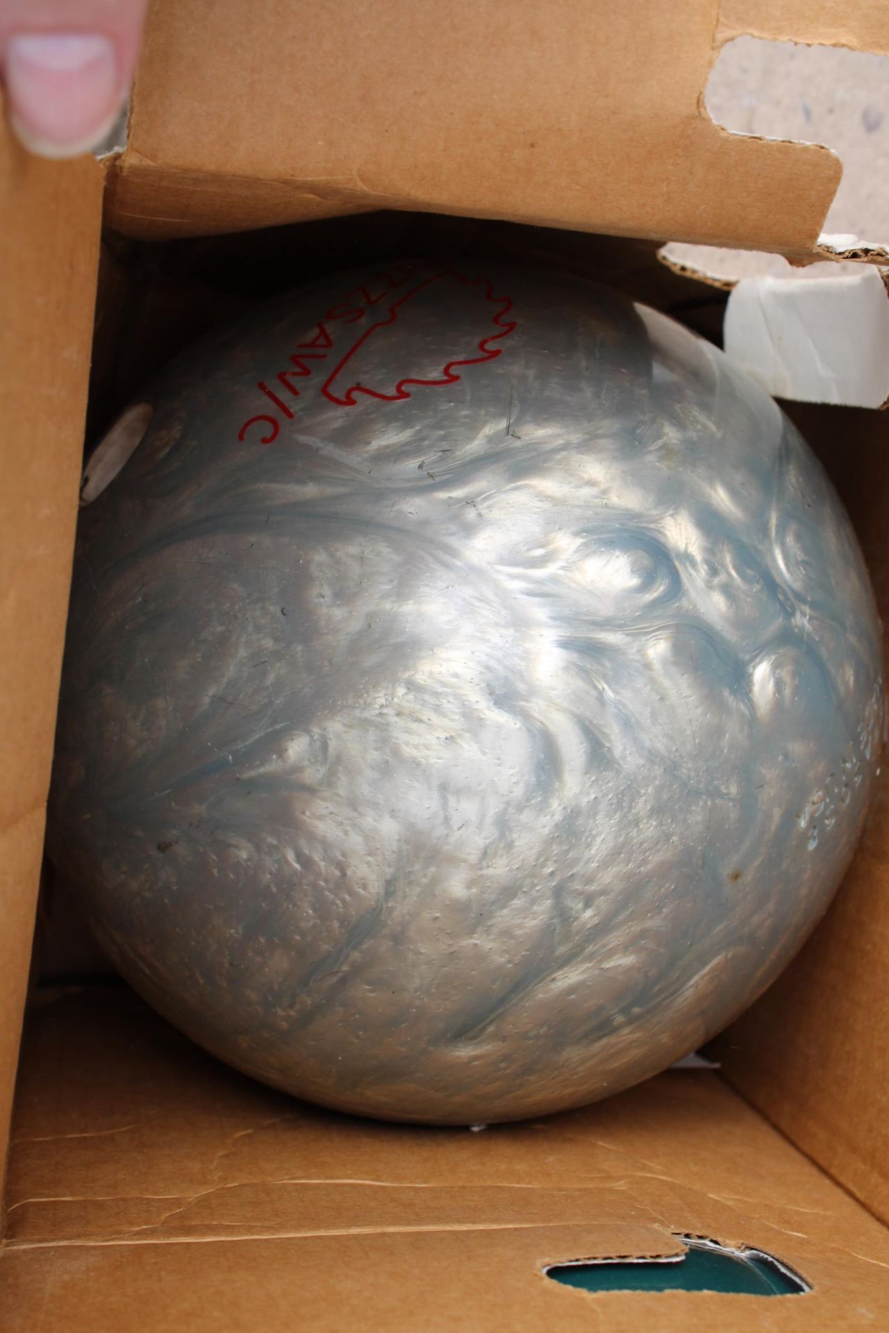 FIVE AS NEW AND BOXED TEN PIN BOWLING BALLS - Image 6 of 7