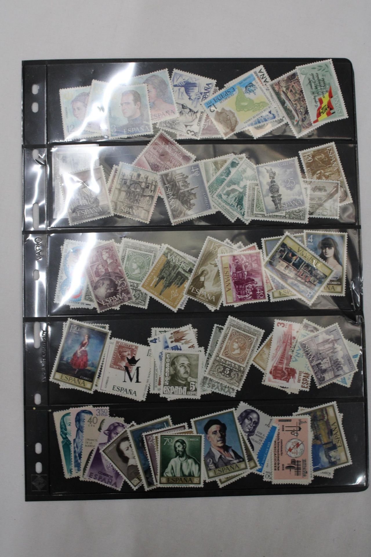 A COLLECTION OF SPANISH STAMPS - Image 4 of 4