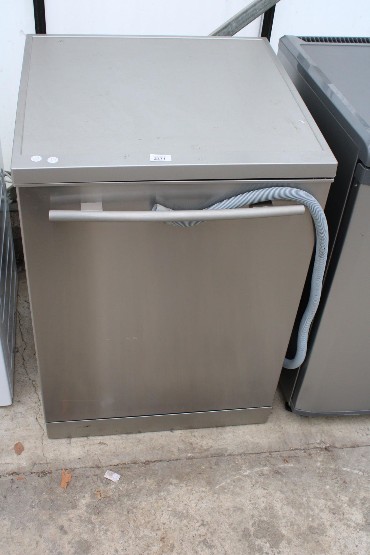 A SILVER ELECTRA DISH WASHER