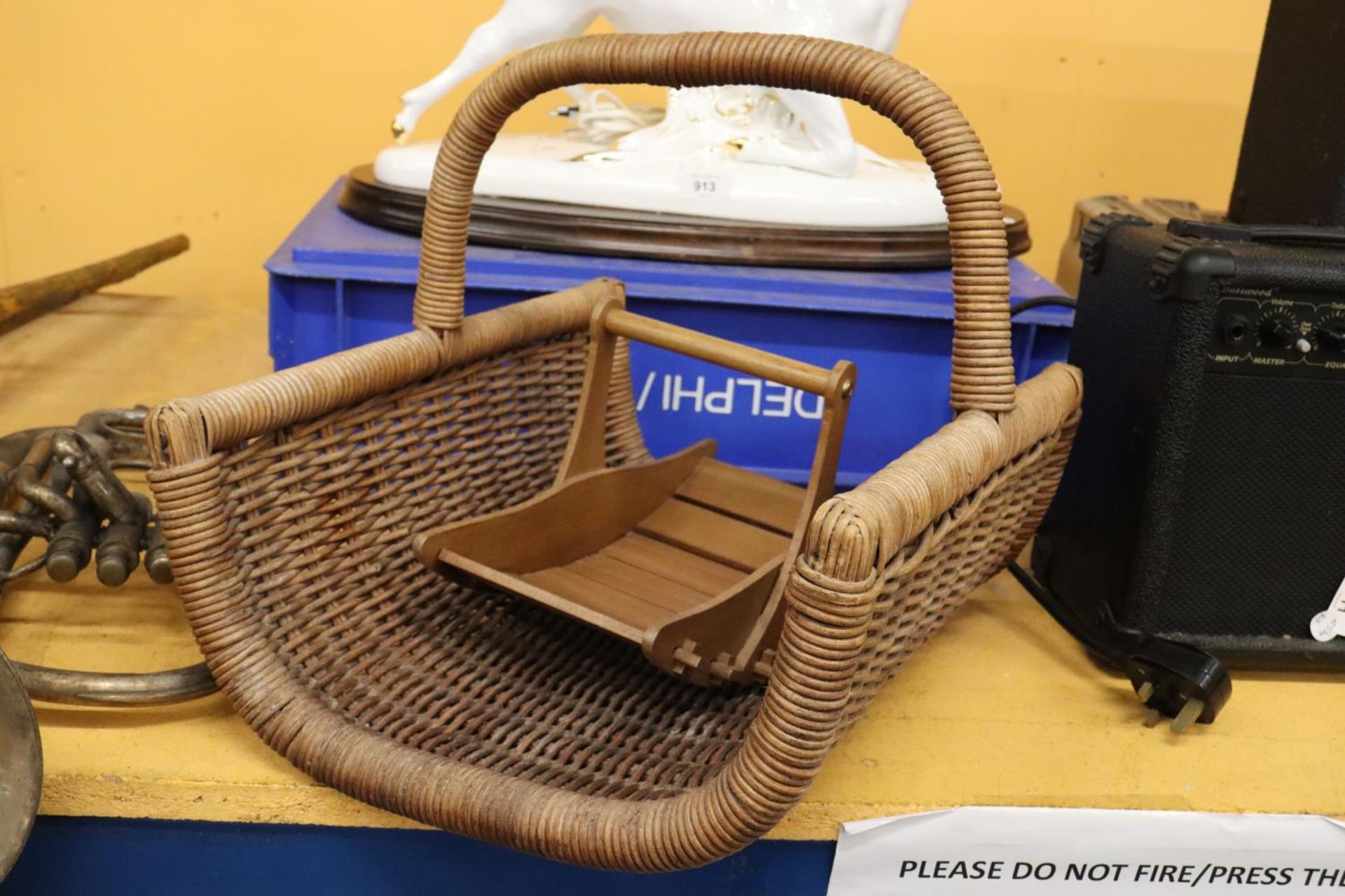 A LARGE BASKET TRUG AND A SMALLER WOODEN ONE - Image 5 of 5