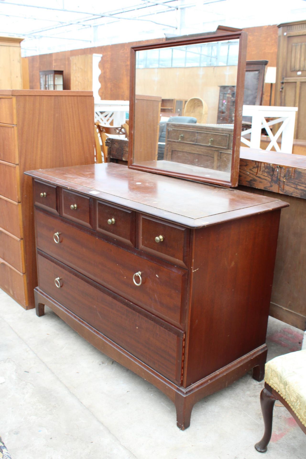 A STAG MINSTREL DRESSING CHEST ENCLOSING FOUR SHORT AND TWO LONG DRAWERS, 42" WIDE - Image 3 of 3