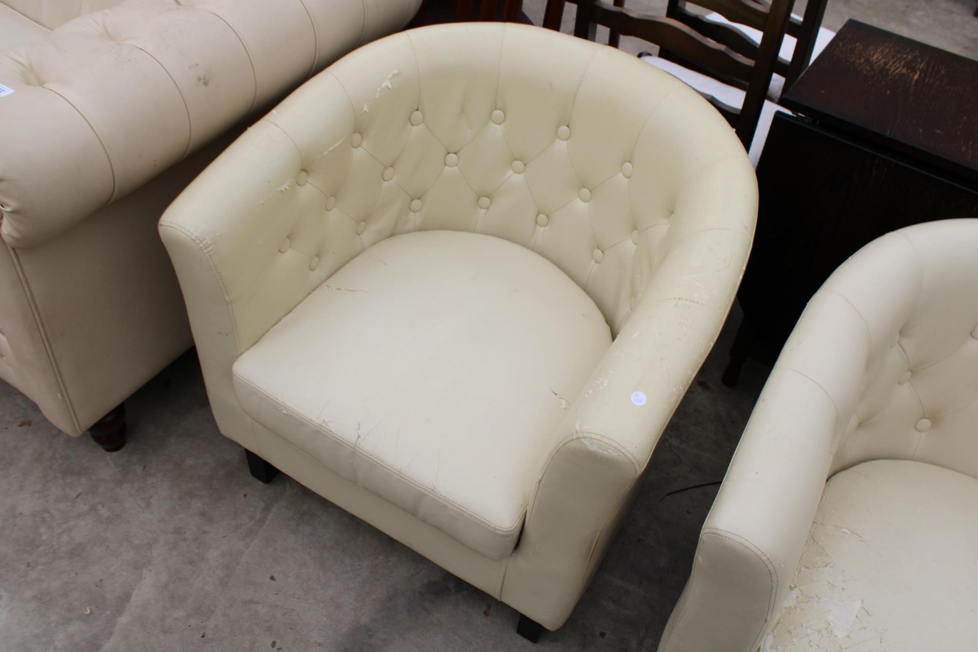 A PAIR OF MODERN CREAM FAUX LEATHER TUB CHAIRS - Image 3 of 3