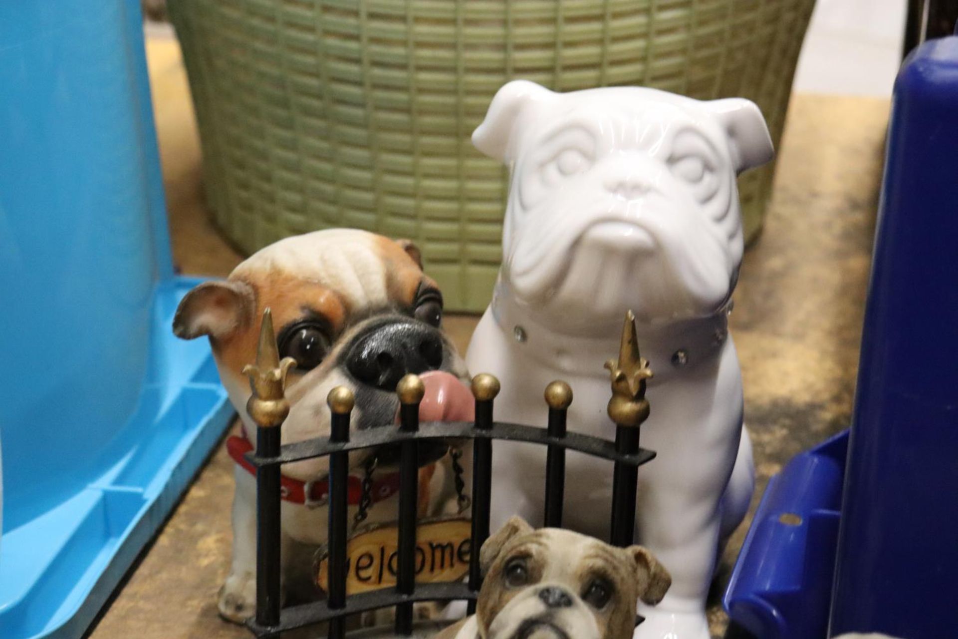 A LARGE COLLECTION OF BULLDOG FIGURES - Image 5 of 5