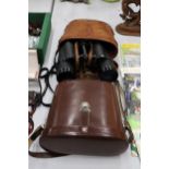 TWO PAIRS OF BINOCULARS IN LEATHER CASES TO INCLUDE CARL ZEISS