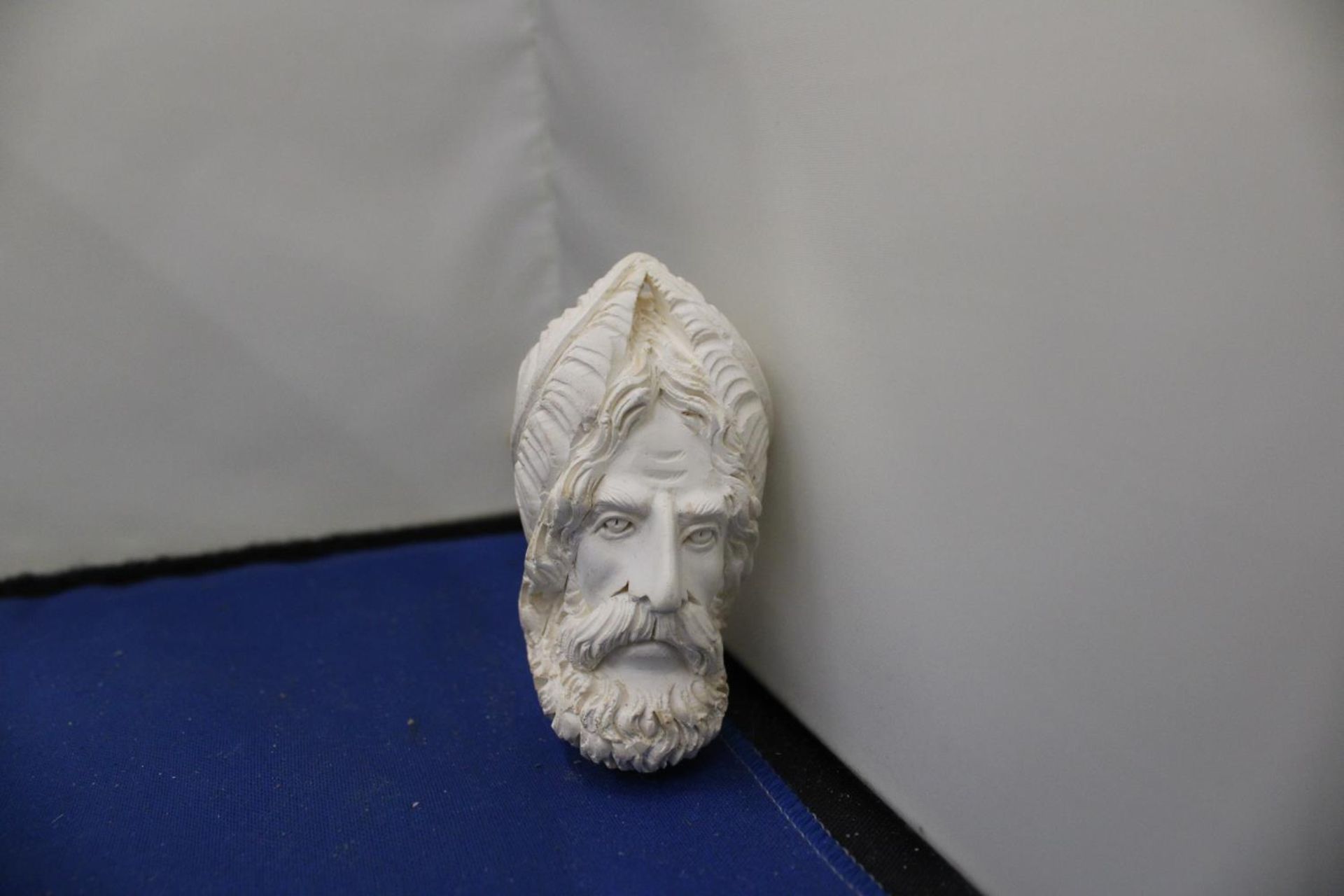 A MEERSCHAUM PIPE - Image 2 of 3