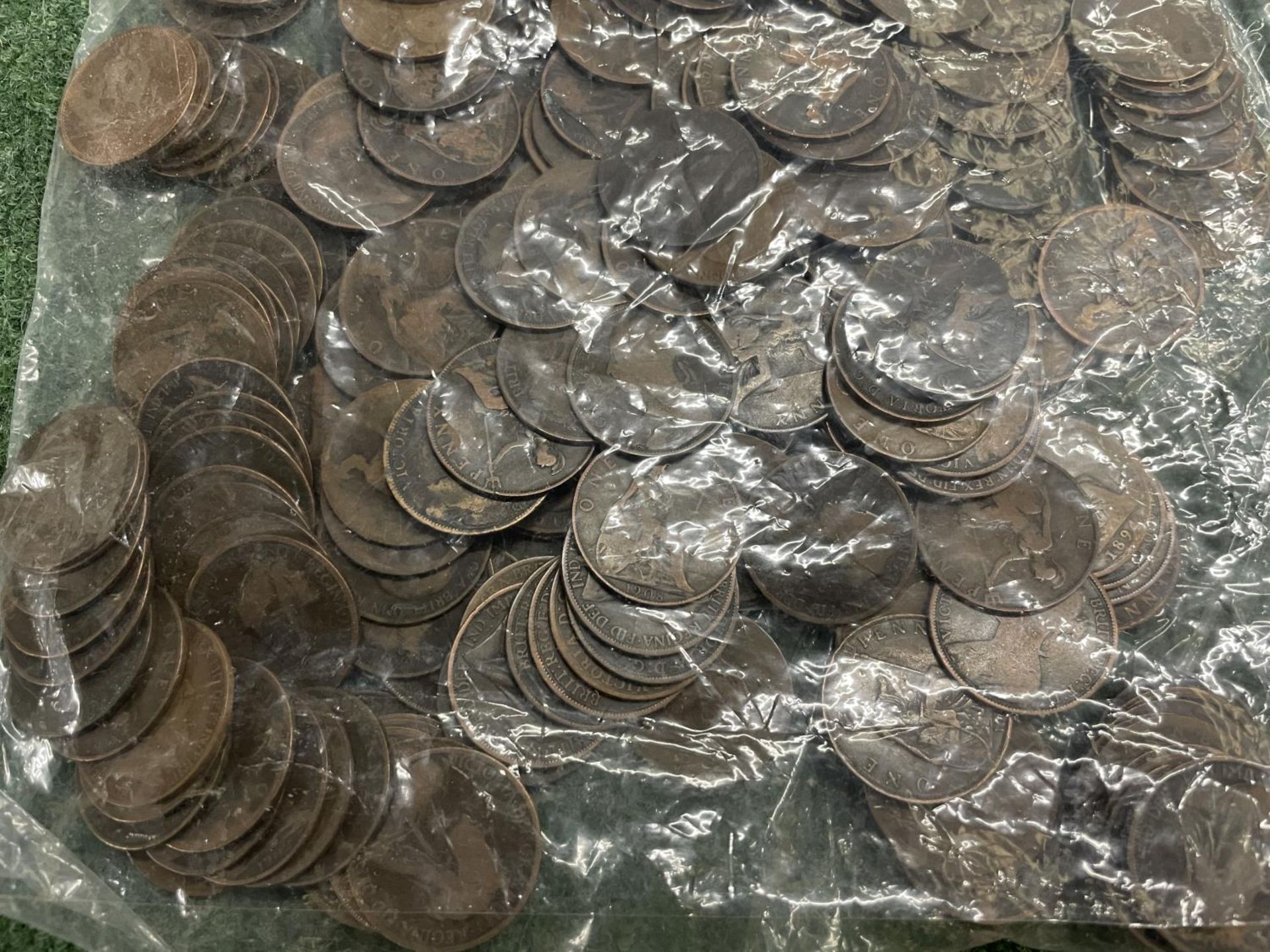 APPROXIMATELY 240 GREAT BRITIAN PRE DECIMAL PENNIES - Bild 5 aus 5